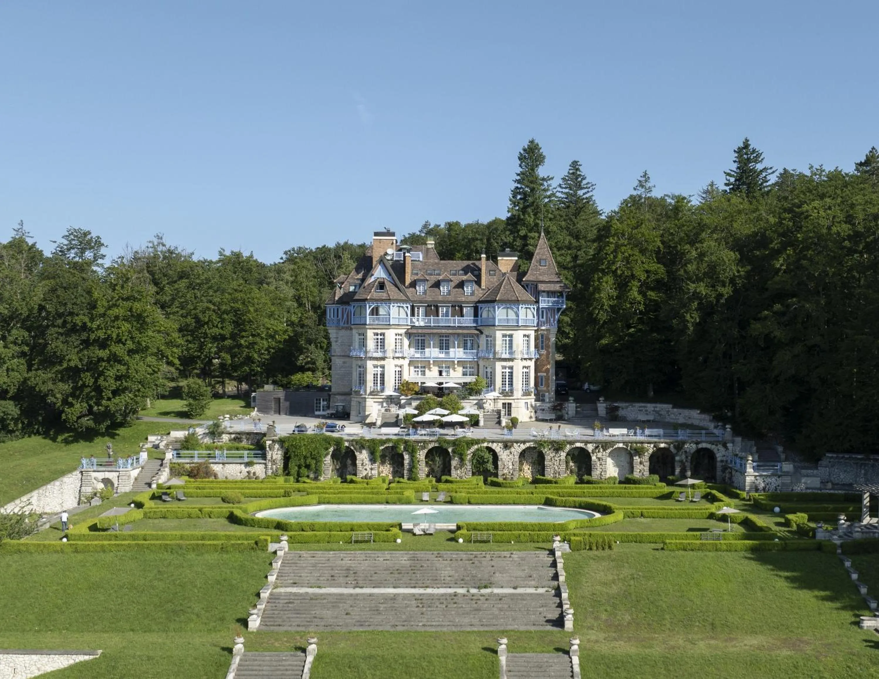 Property building in Château des Avenieres - Relais & Châteaux