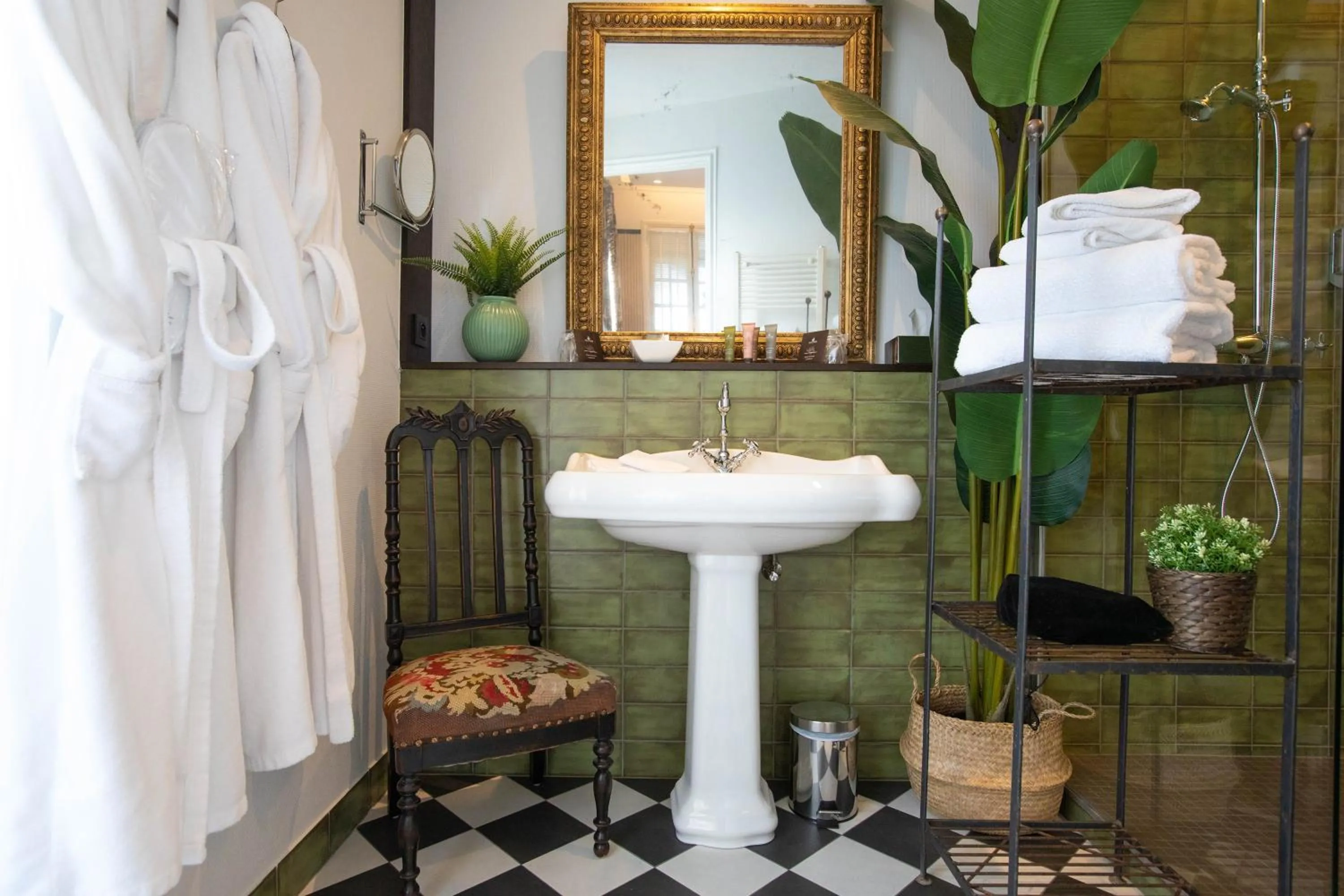 Bathroom in Château des Avenieres - Relais & Châteaux