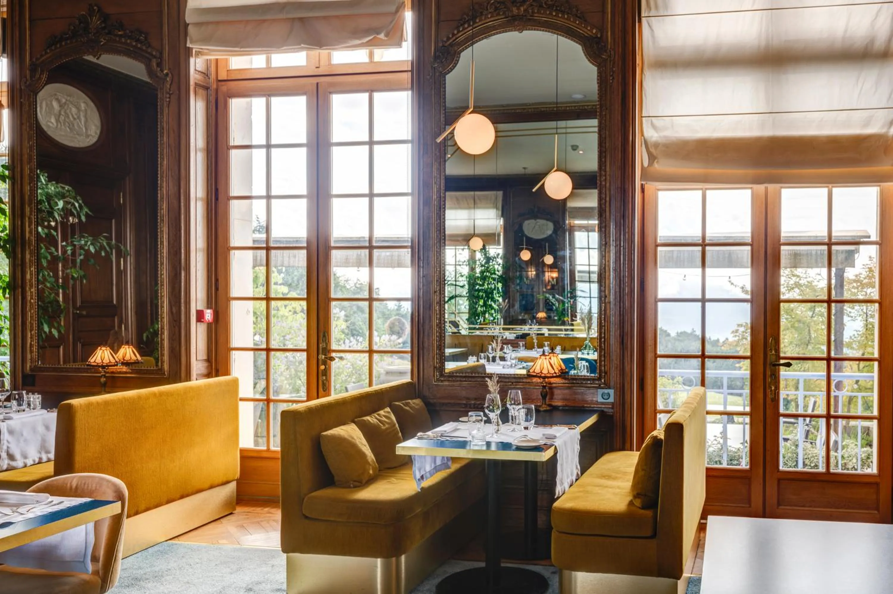 Restaurant/places to eat in Château des Avenieres - Relais & Châteaux