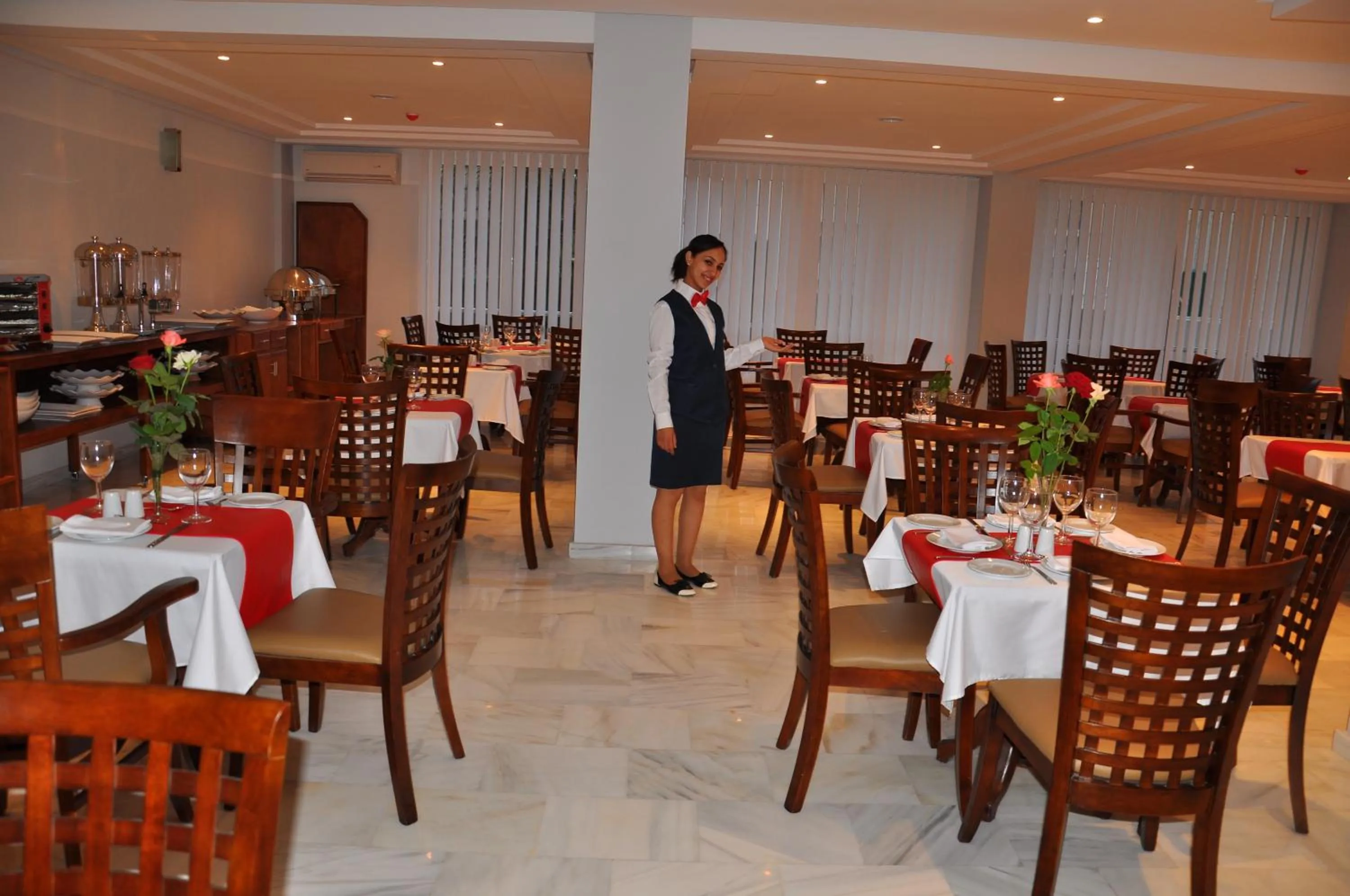 Restaurant/places to eat in Across Hotels & Spa