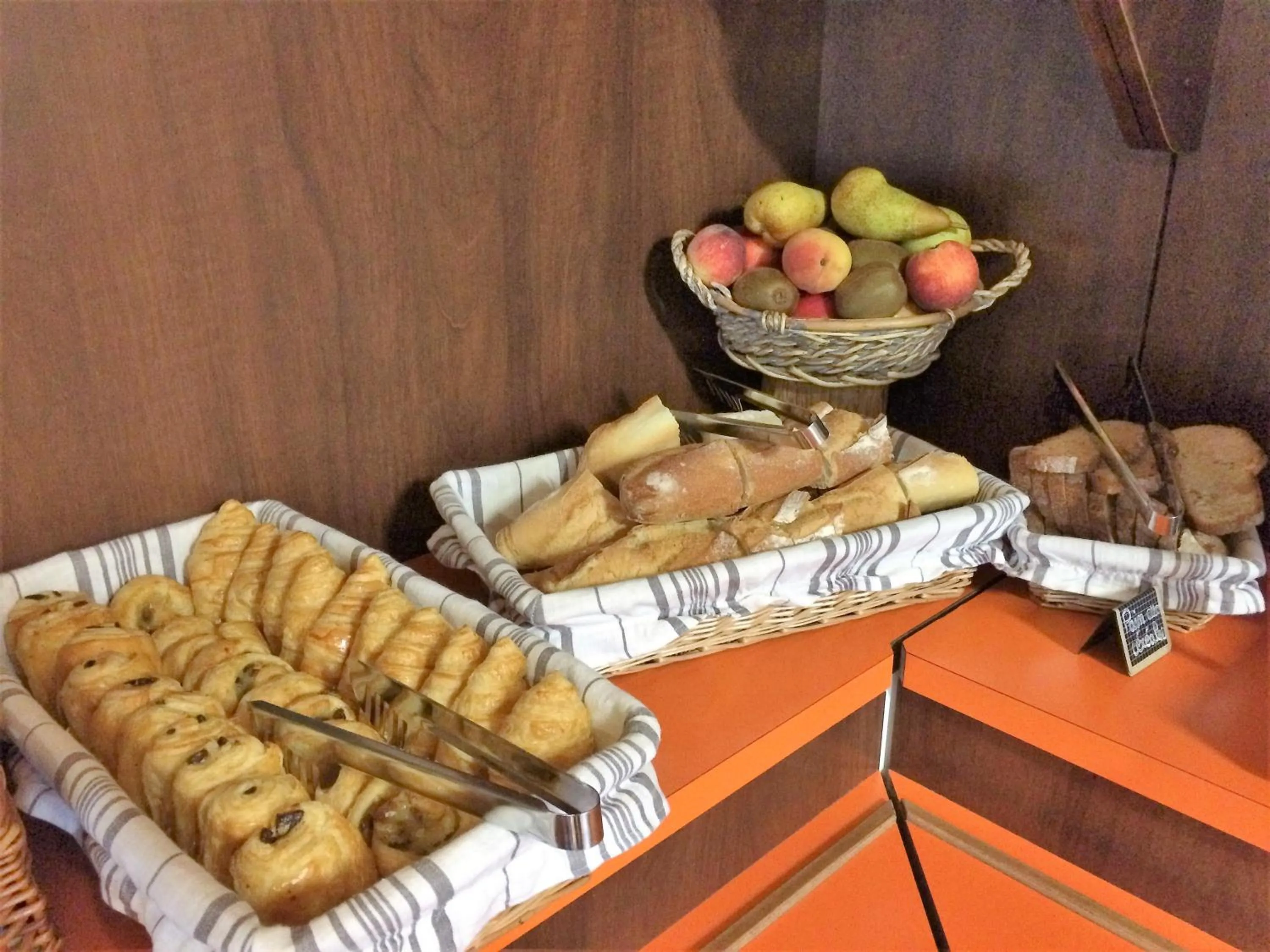 Breakfast in Delfotel