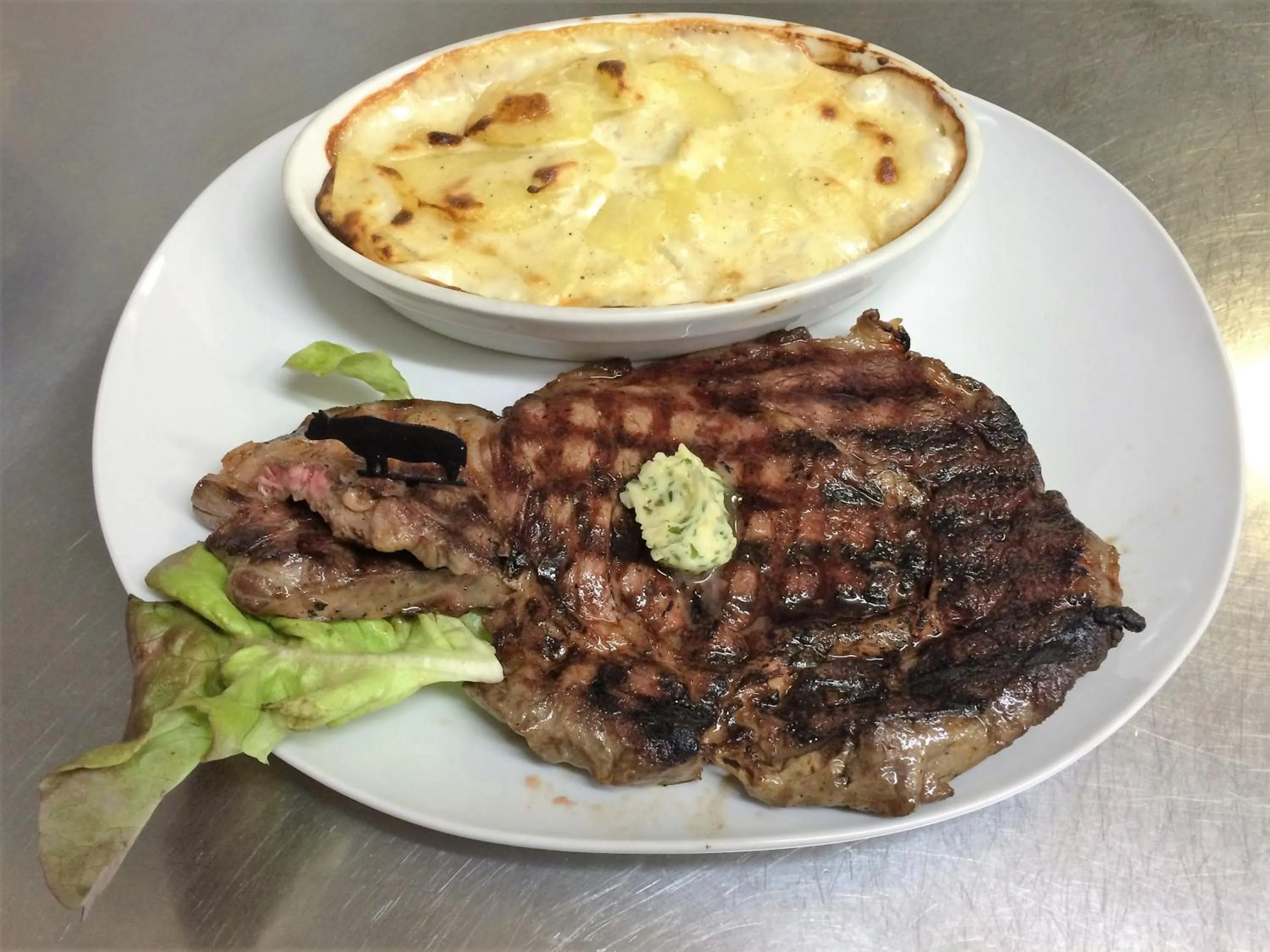 Restaurant/places to eat in Delfotel