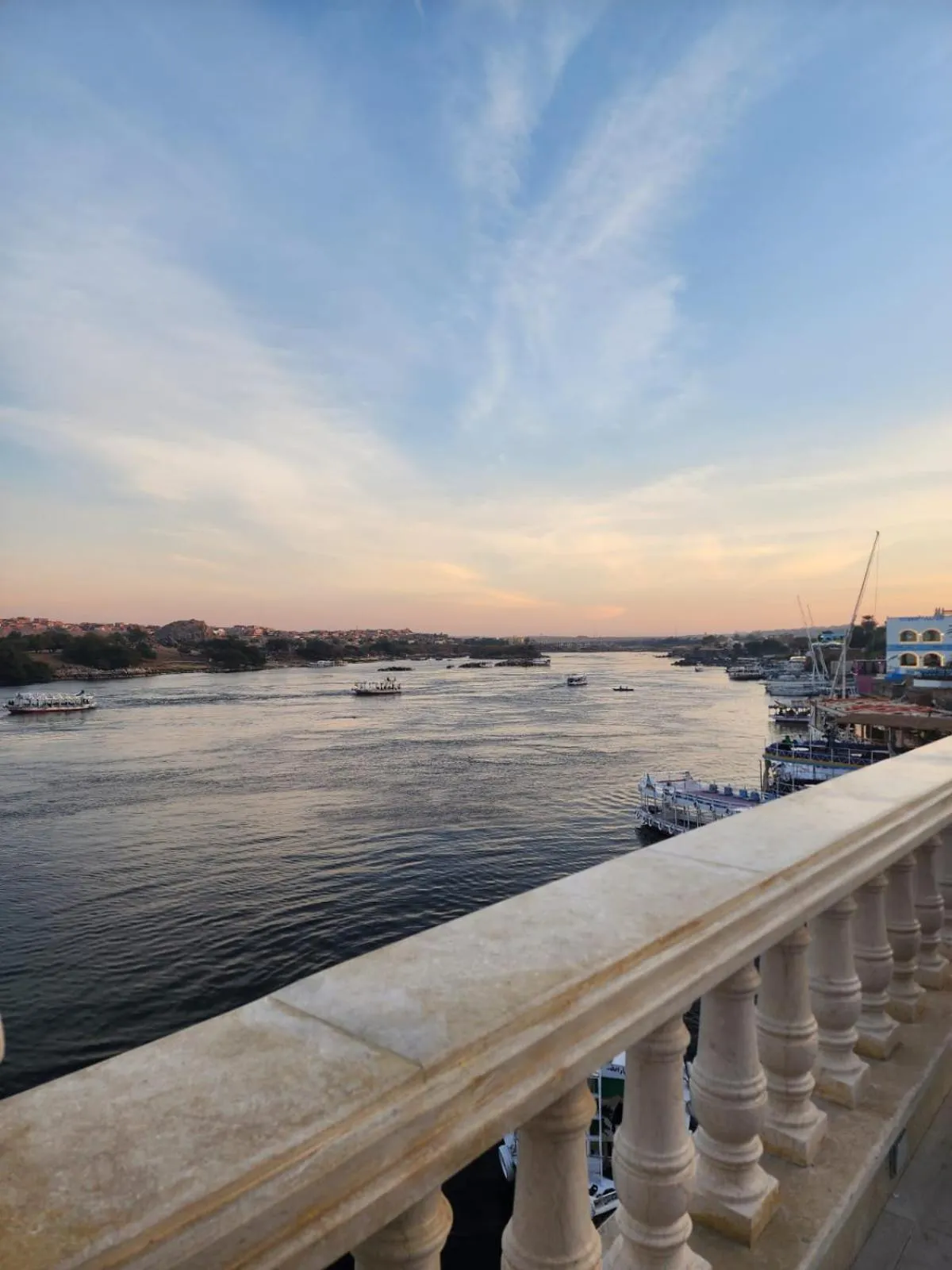 Restaurant/places to eat in NUB INN