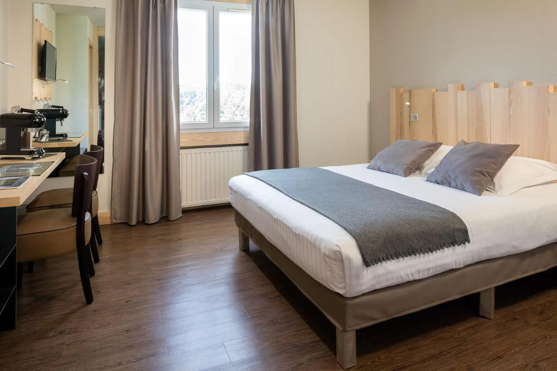 Bedroom, Bed in Bel Horizon