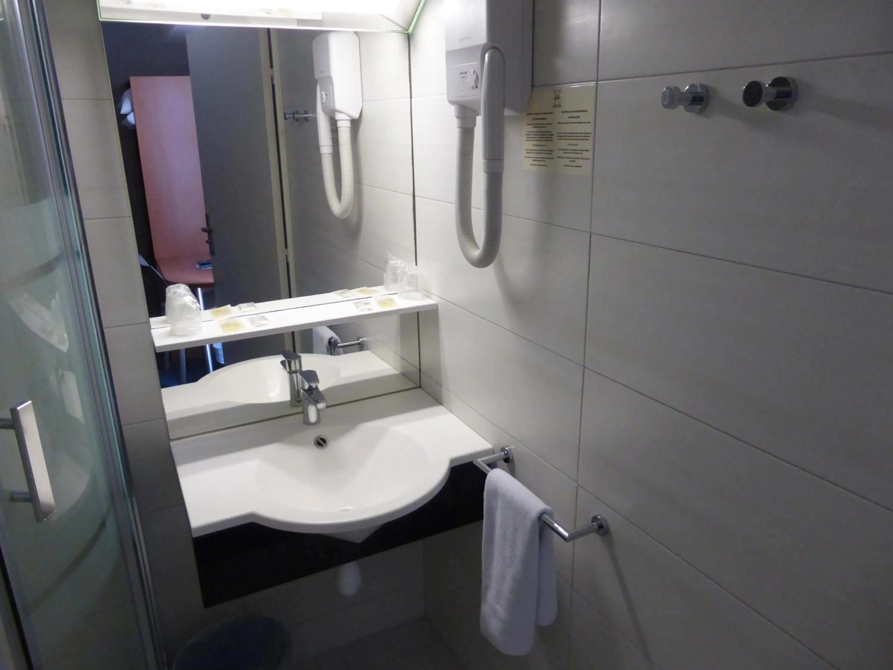 Bathroom in Hotel & Restaurant Heliotel