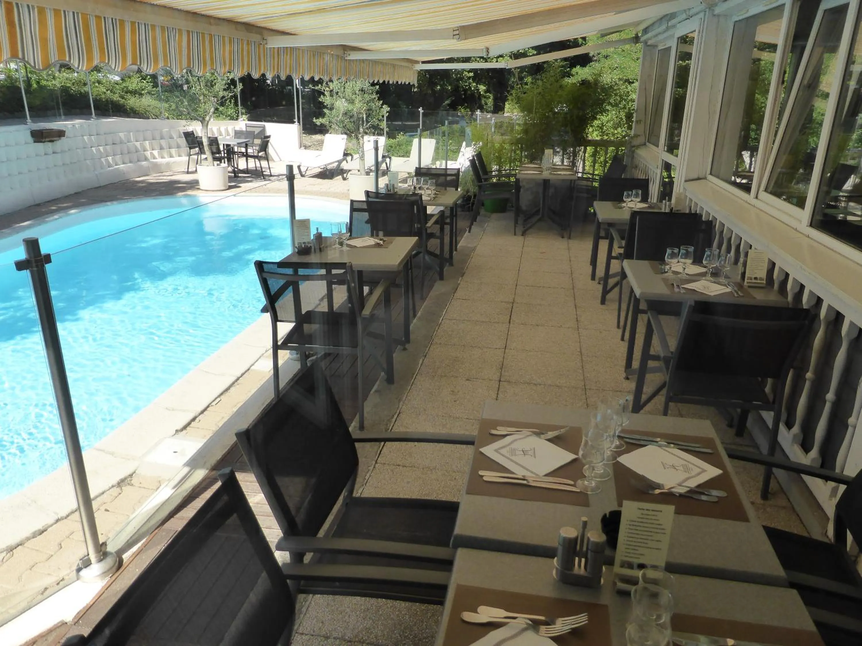 Day in Hotel & Restaurant Heliotel