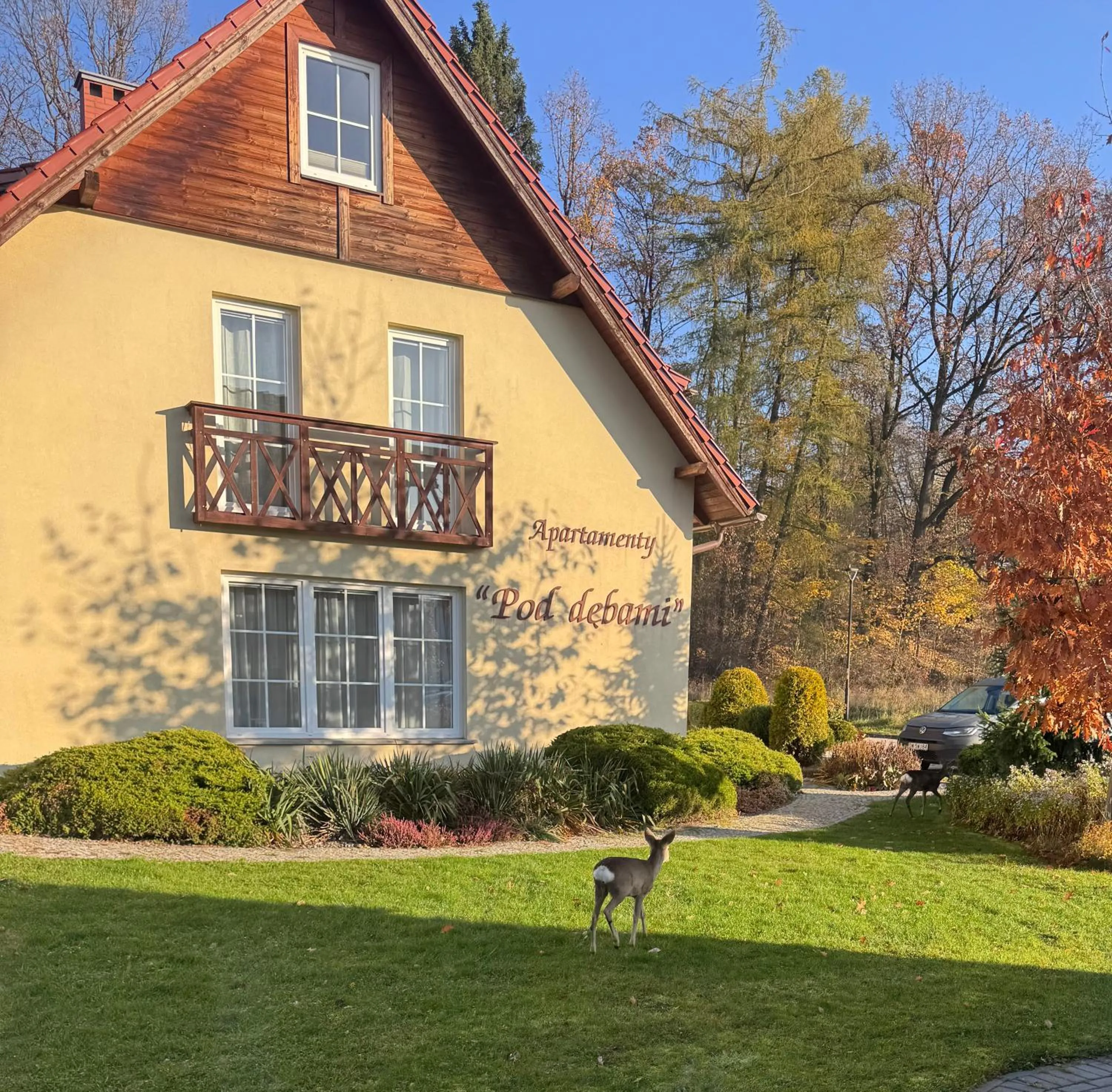 Property building in ApartamentyKudowa - Willa Pod Dębami z ogrodem i parkingiem,