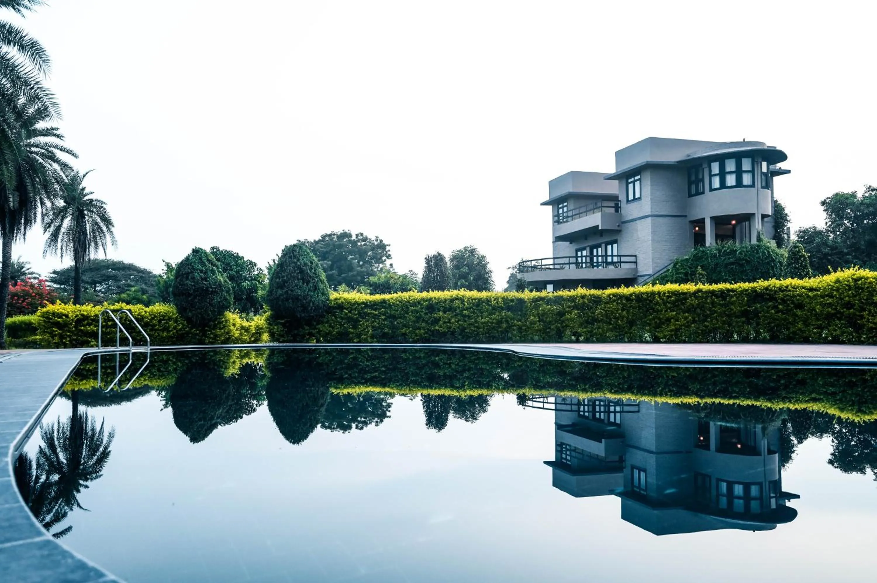 Pool view in Clarks Safari Pushkar