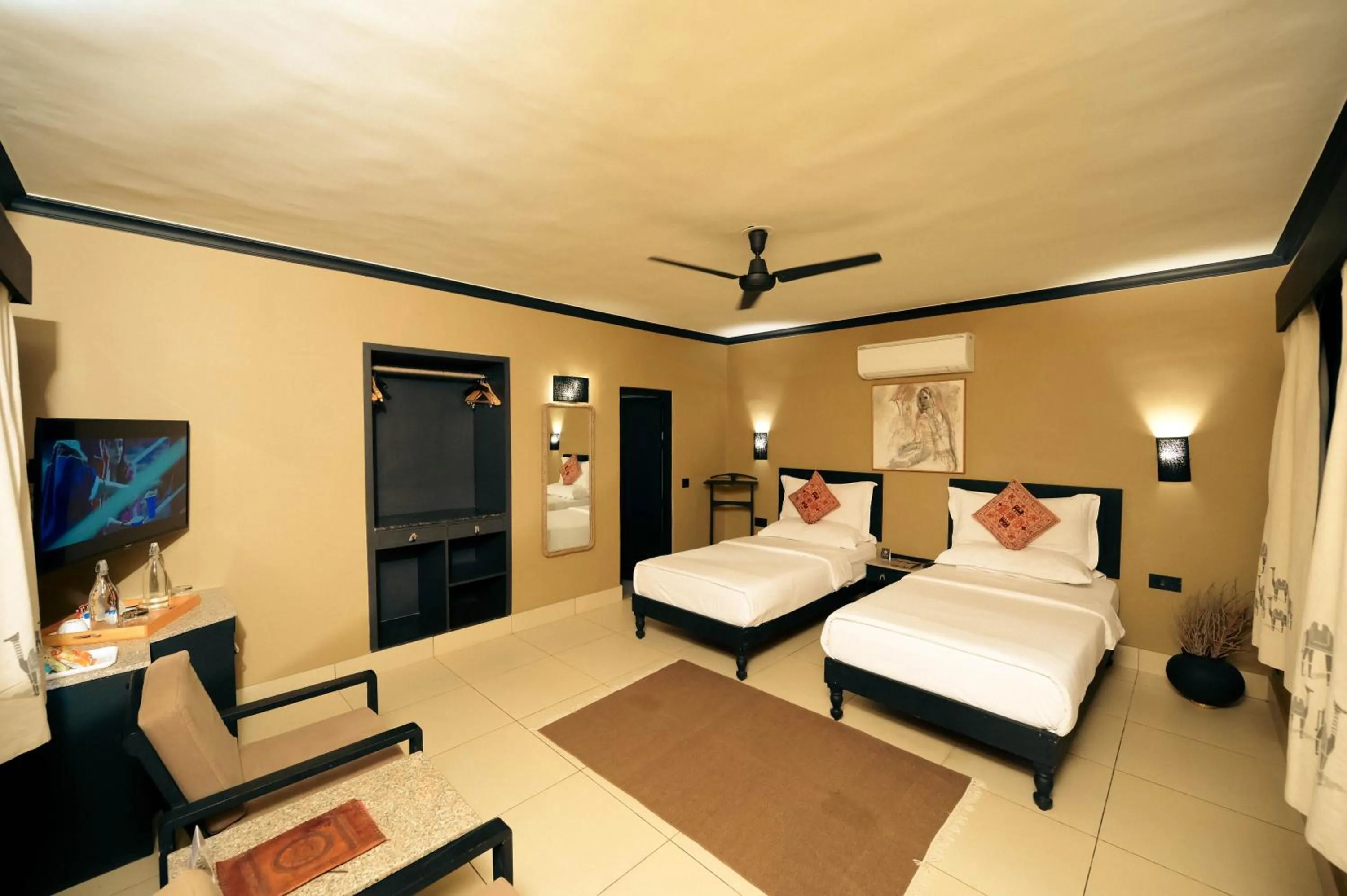 Bedroom, Bed in Clarks Safari Pushkar