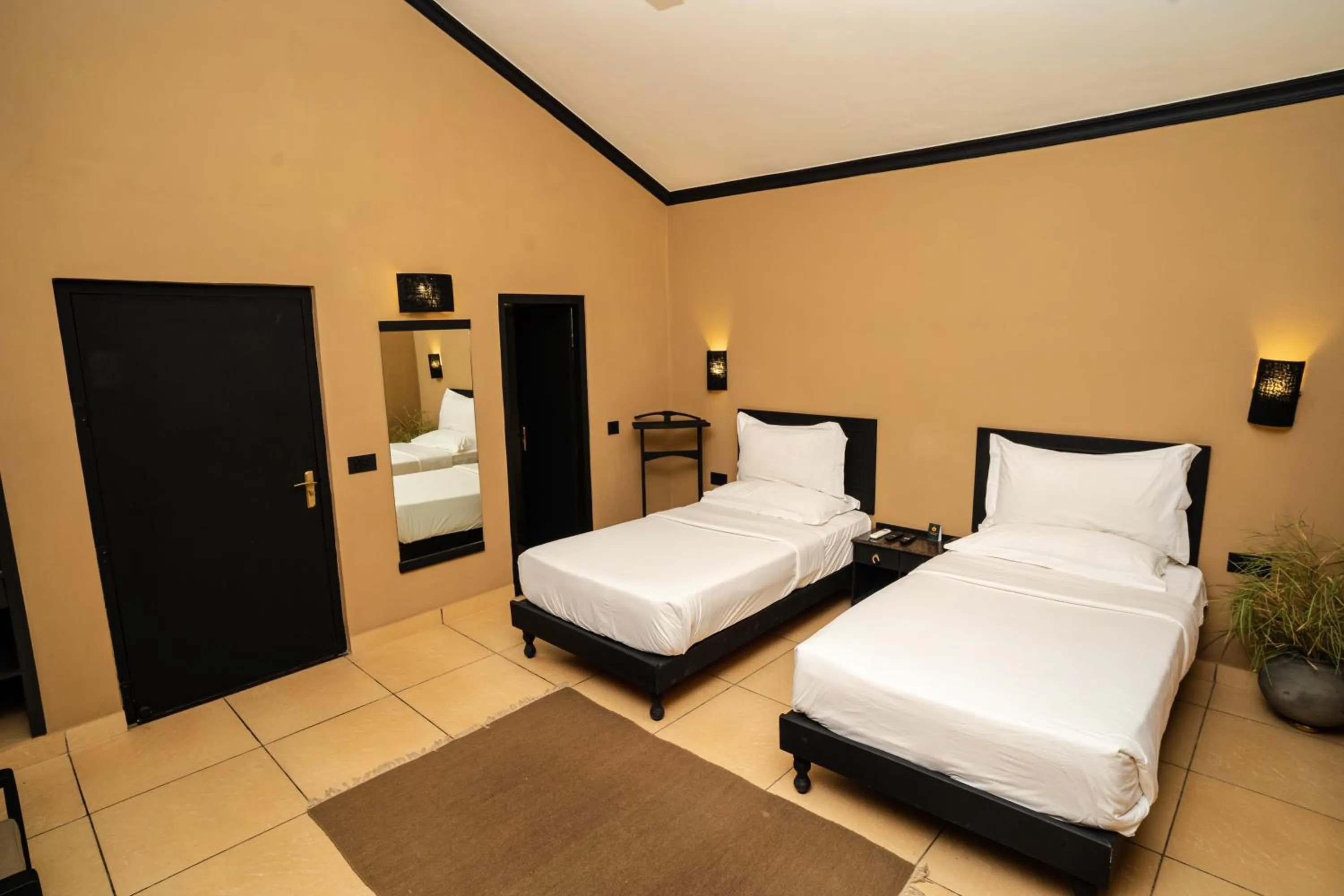 Photo of the whole room, Bed in Clarks Safari Pushkar