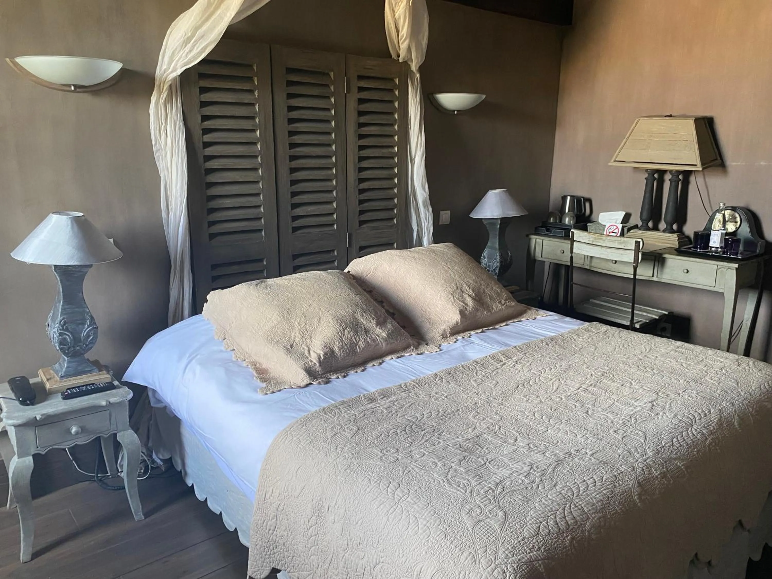 Photo of the whole room, Bed in Hôtel de la Tour