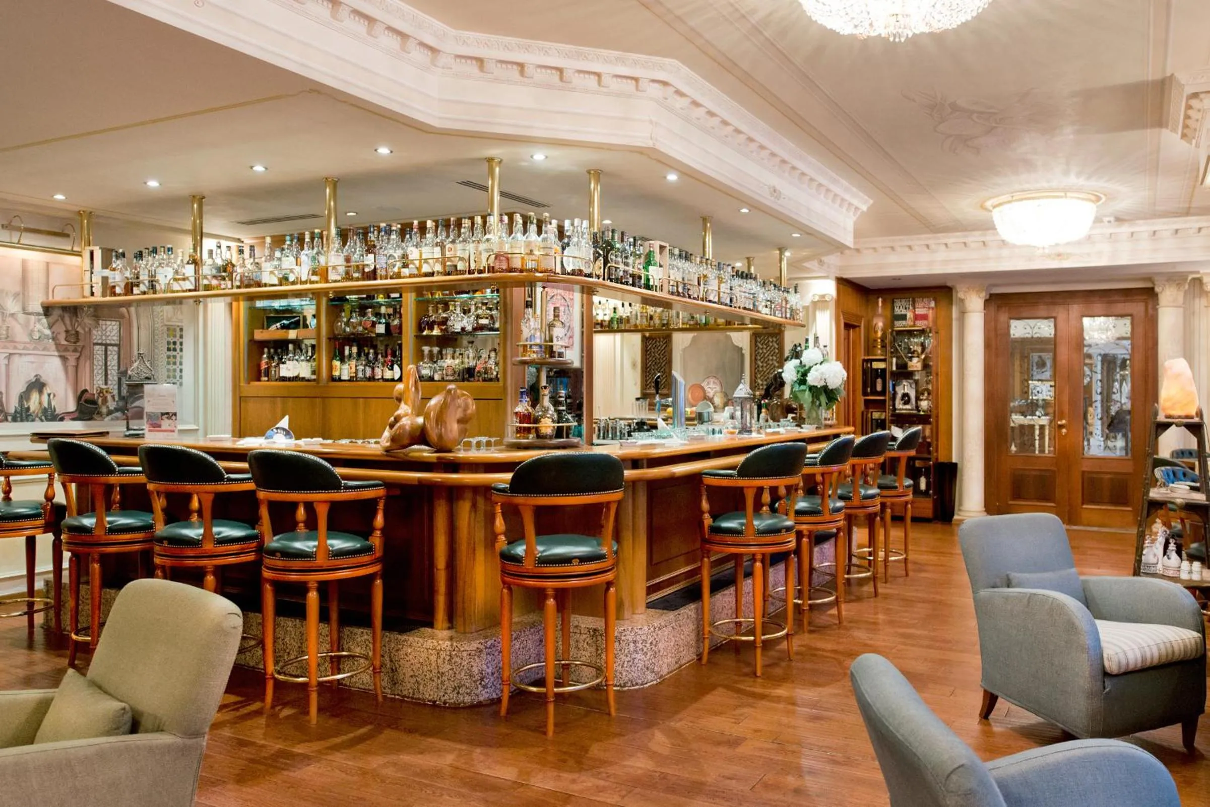 Restaurant/places to eat in Swiss Diamond Hotel & Spa