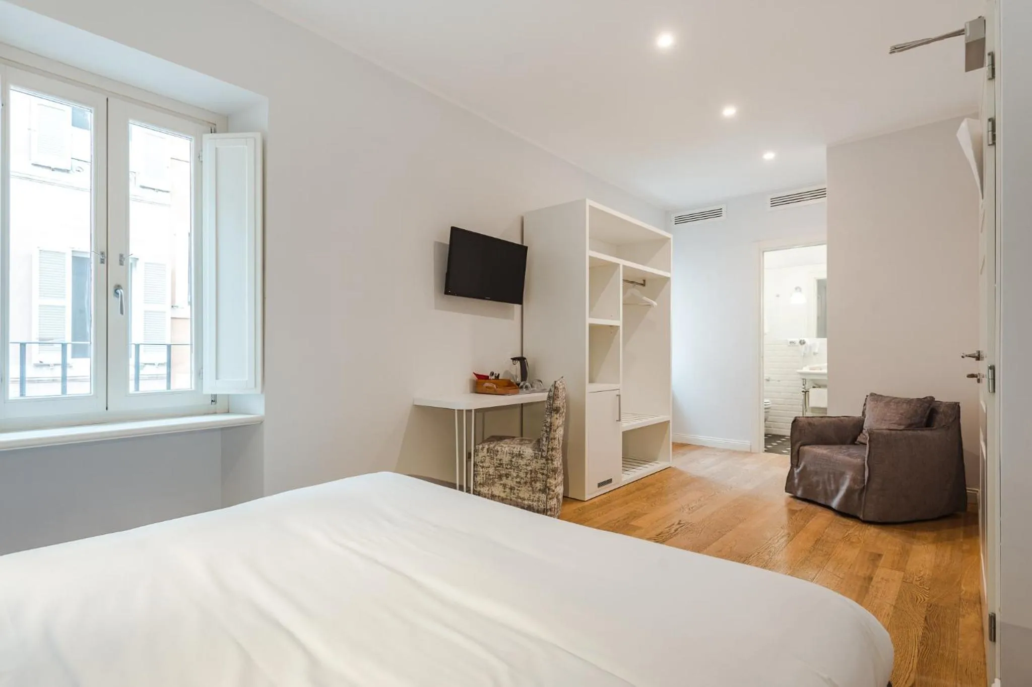 Photo of the whole room, Bed in Nikis Collection Trastevere