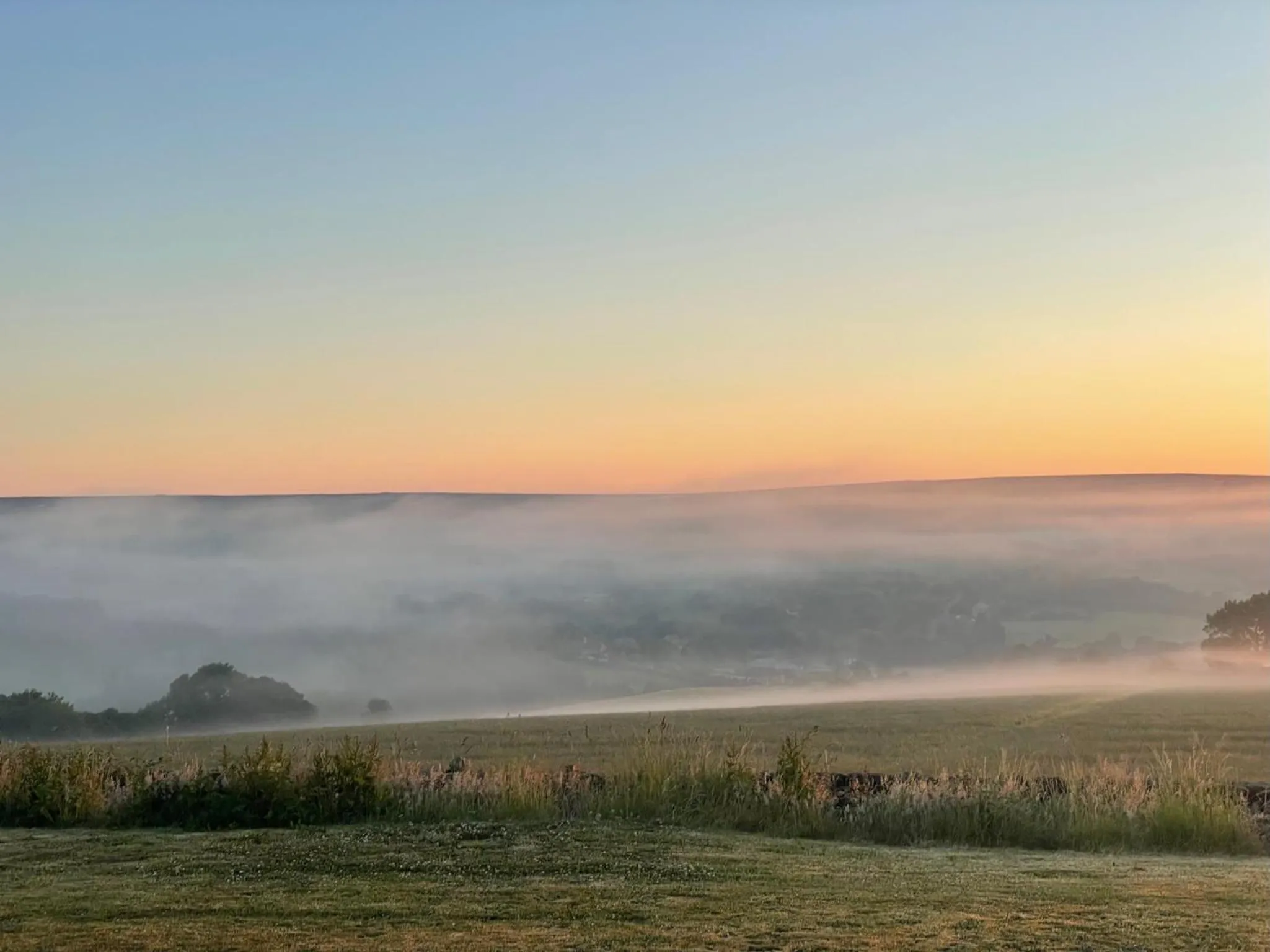 Oakley View Shepherds Hut with hot tub