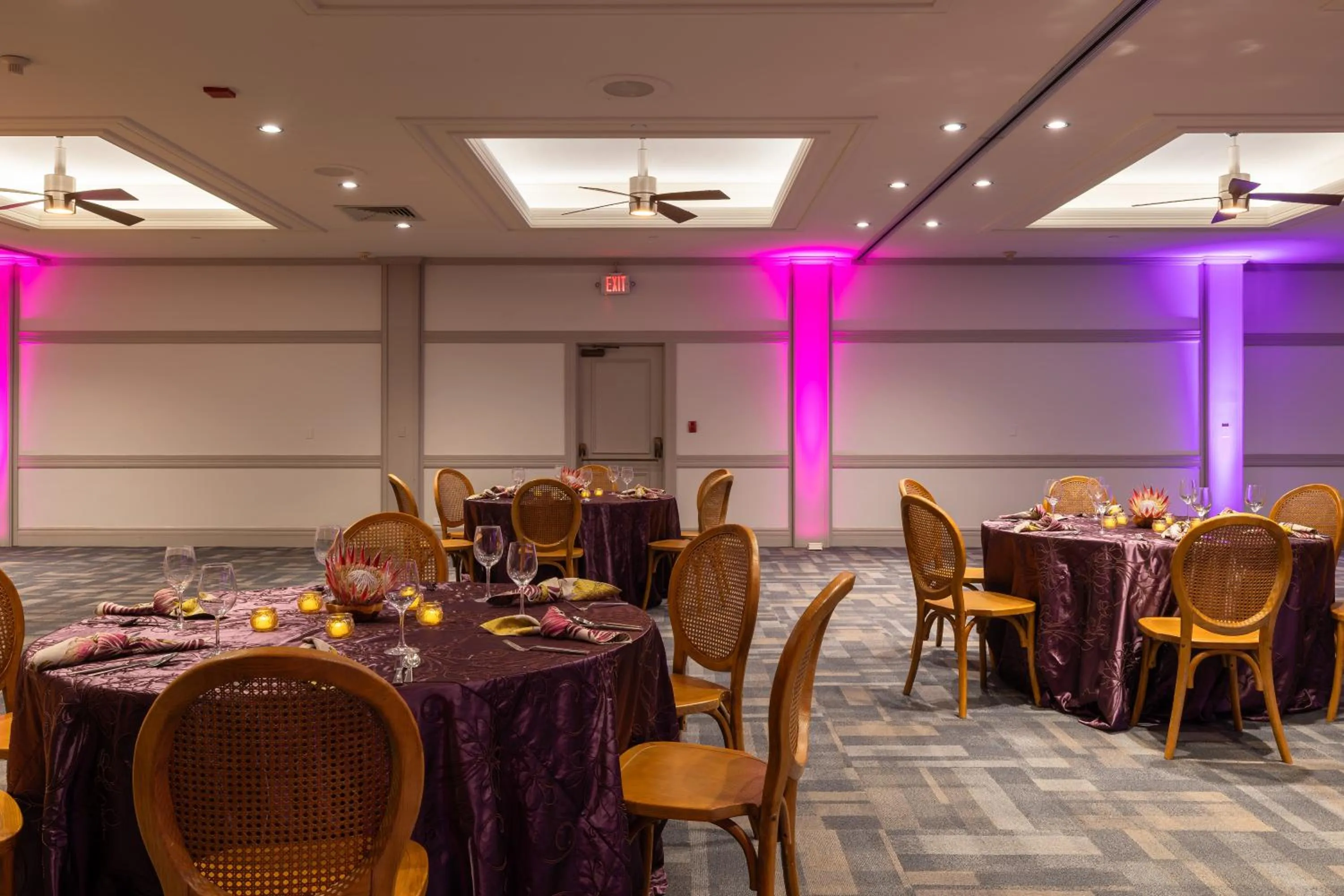 Banquet/Function facilities in Royal Lahaina Resort & Bungalows