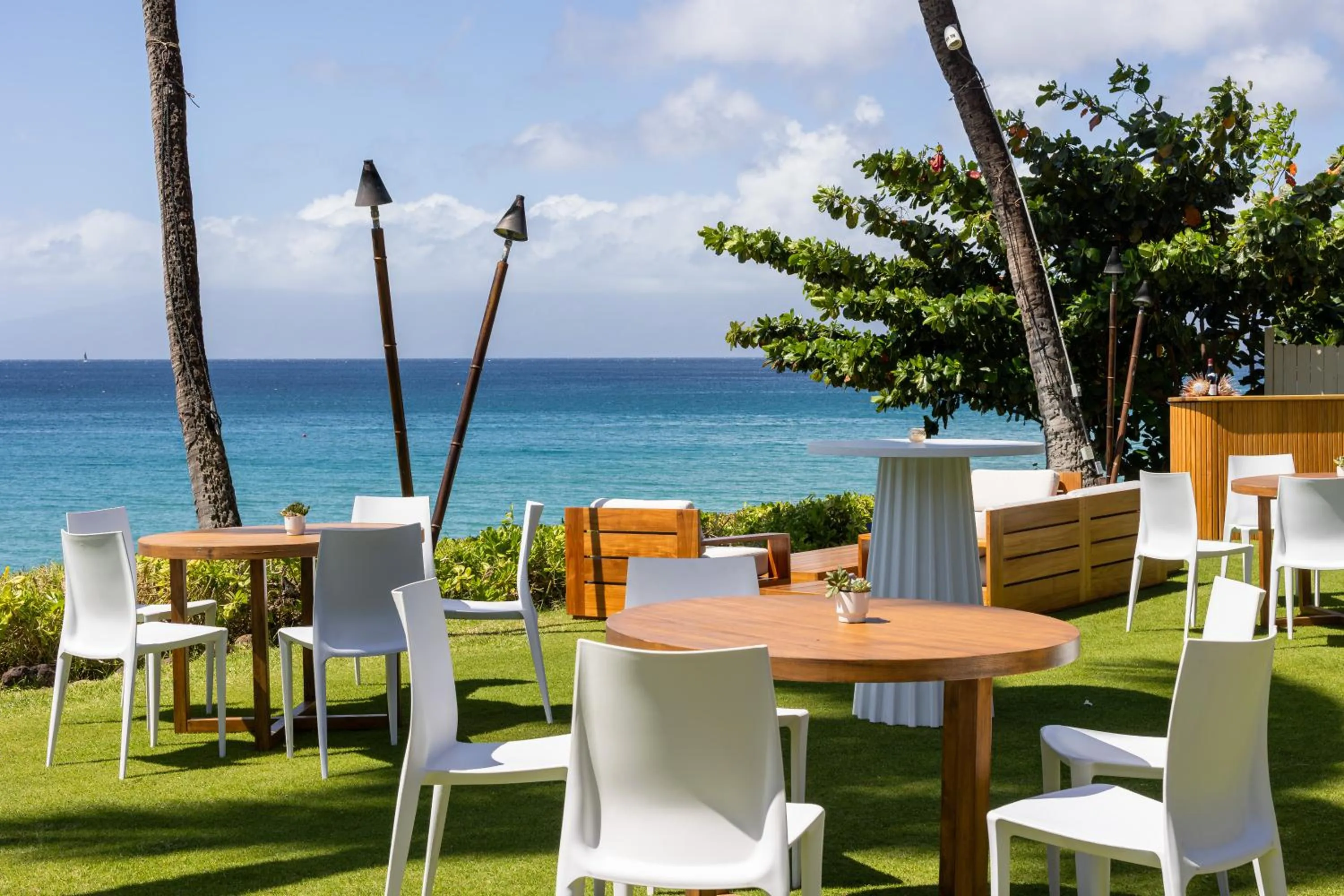 Banquet/Function facilities in Royal Lahaina Resort & Bungalows