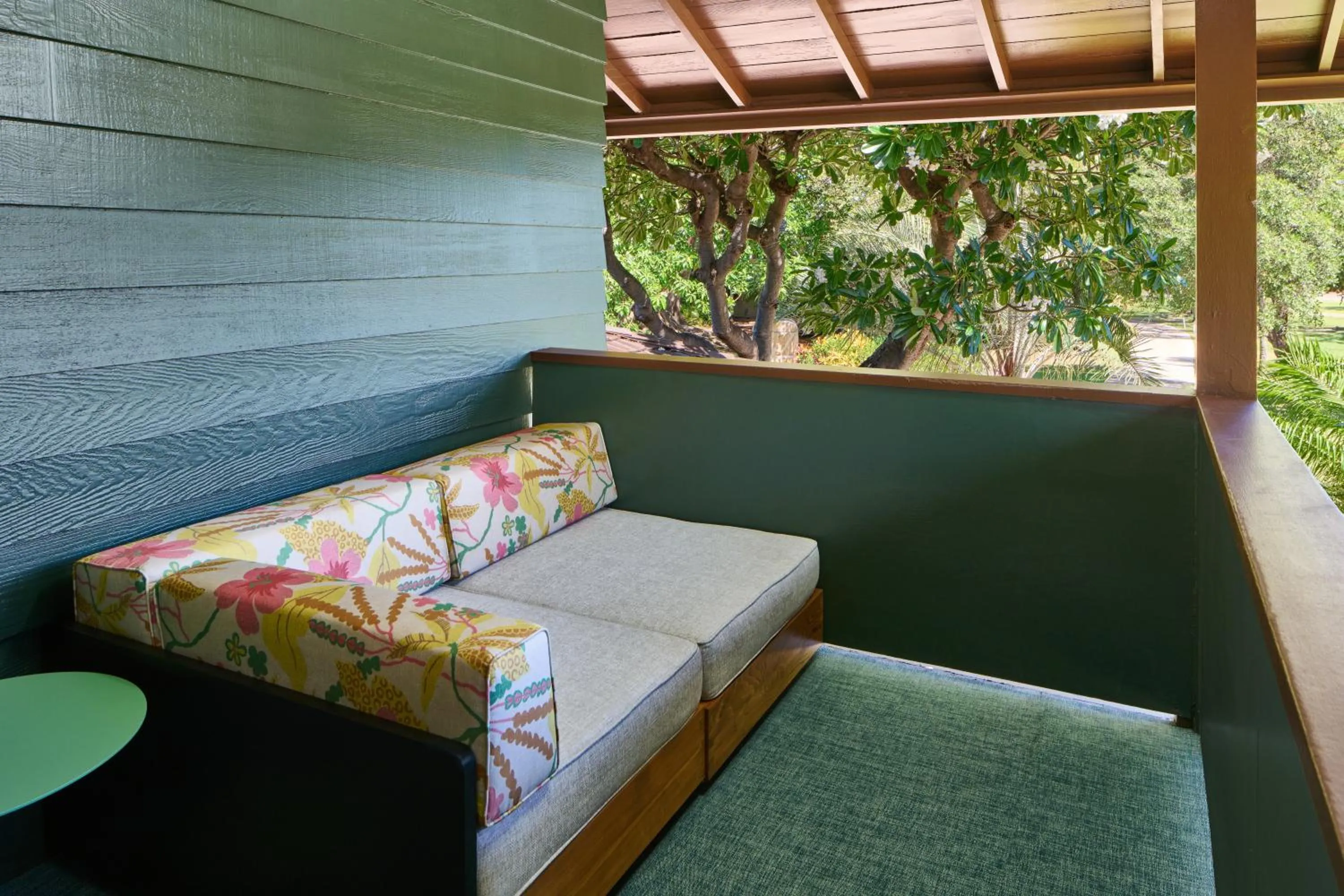 Patio in Royal Lahaina Resort & Bungalows