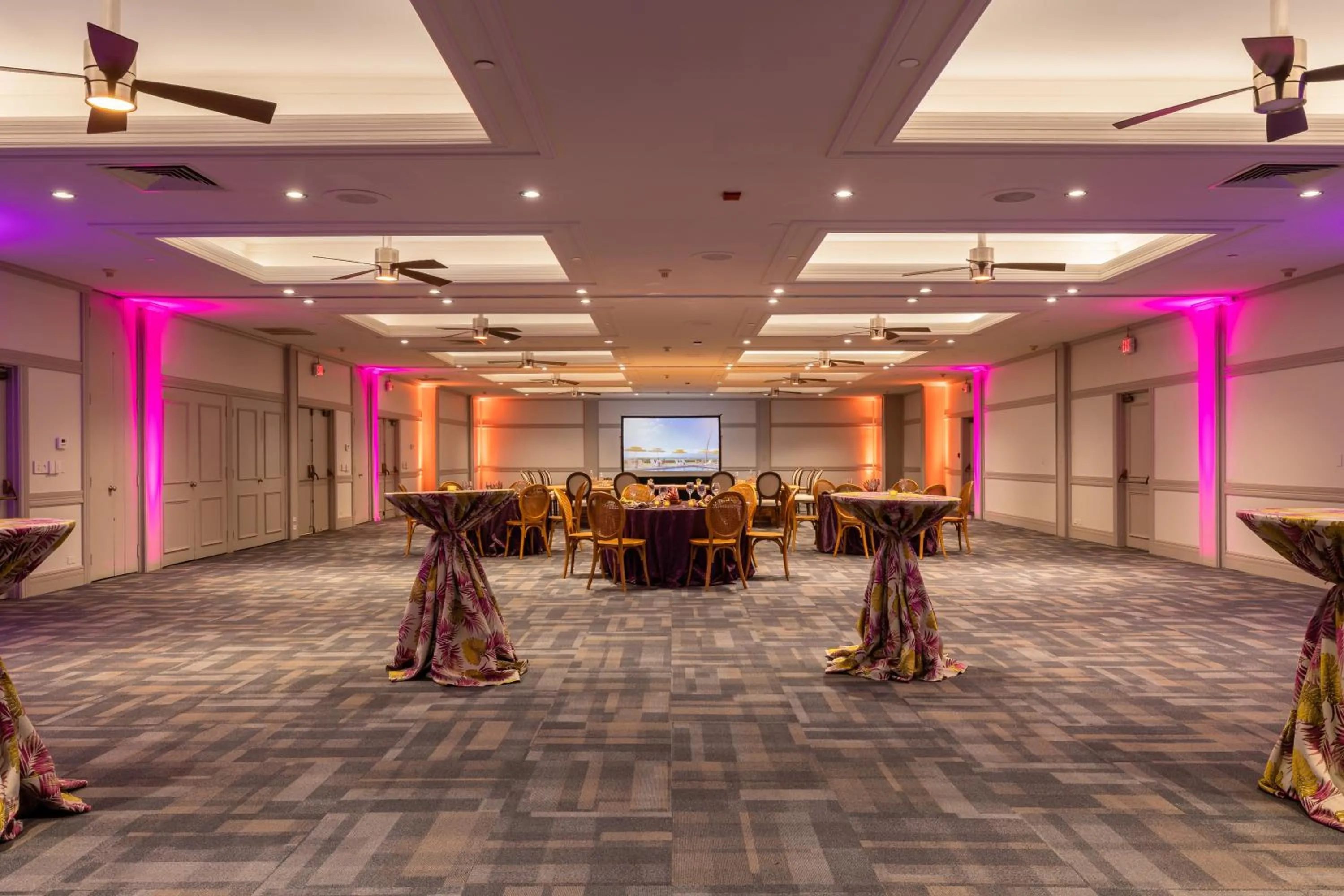 Meeting/conference room in Royal Lahaina Resort & Bungalows