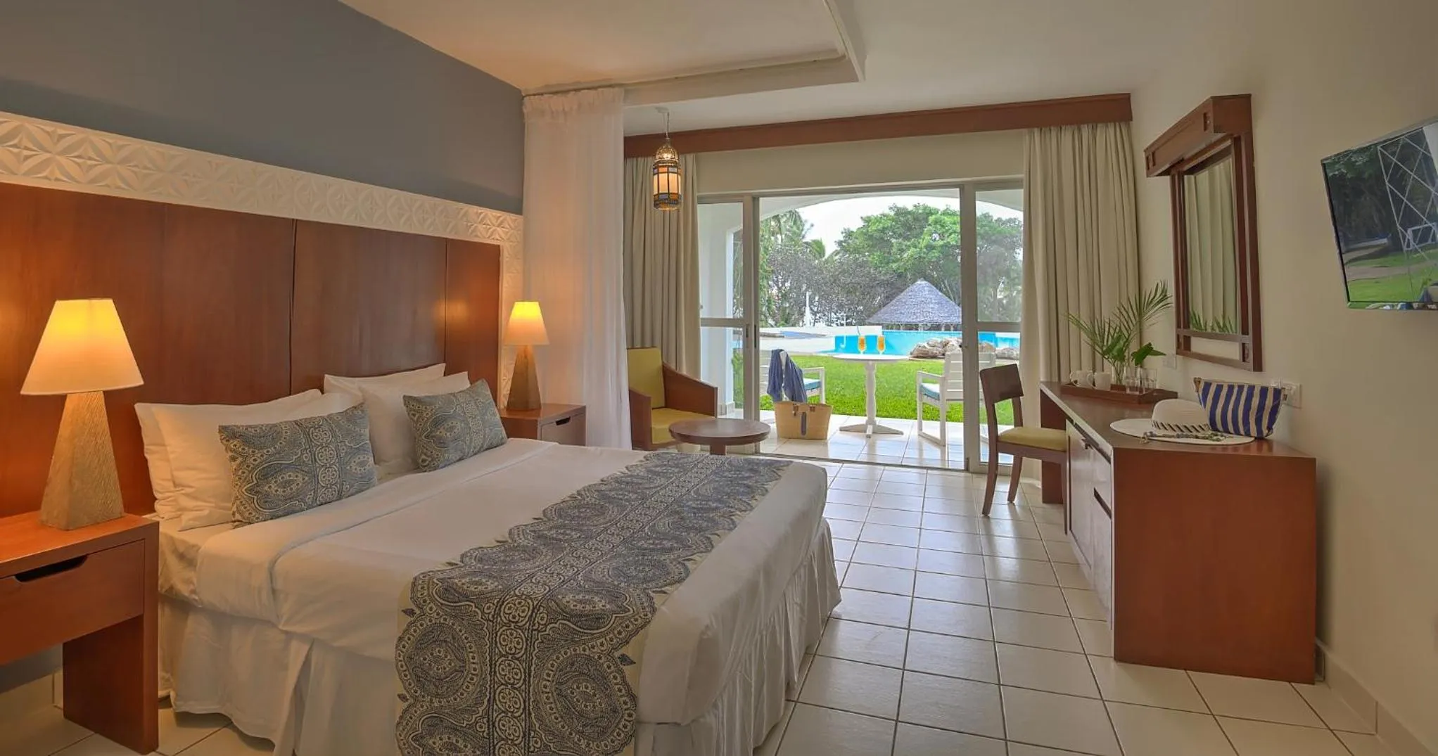 Bed in Diamonds Leisure Beach & Golf Resort