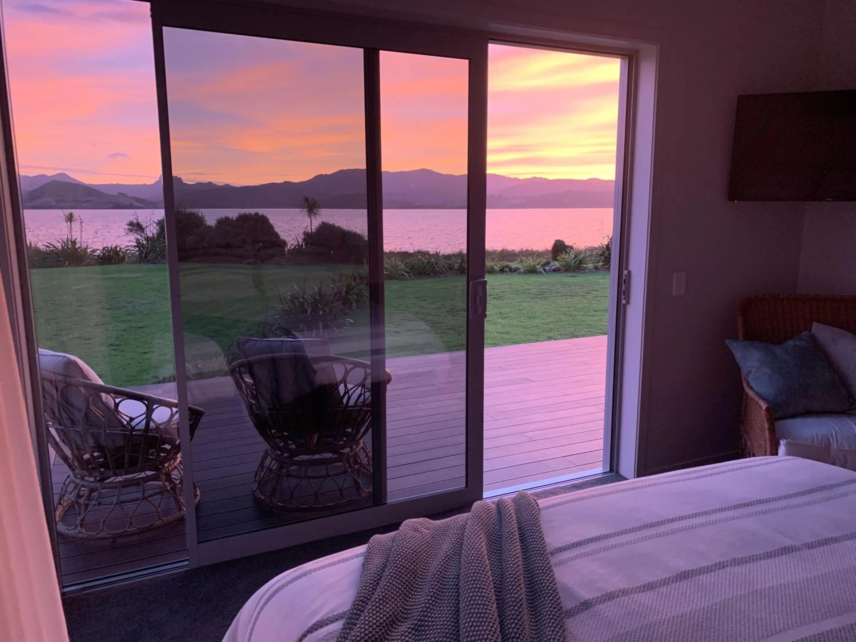 Sunset, Bed in The Matarangi B & B