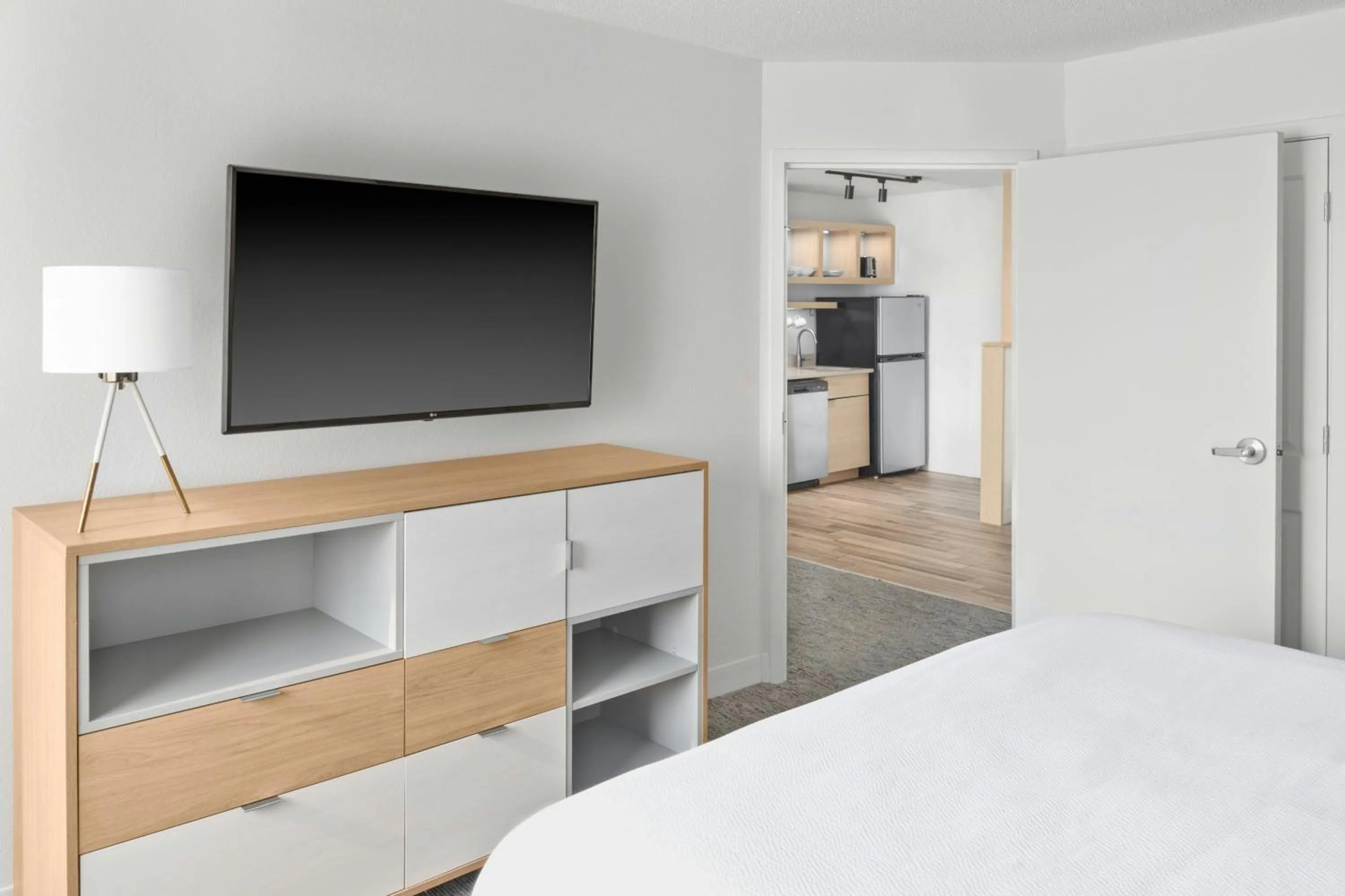 Bedroom, Bed in TownePlace Suites Detroit Warren