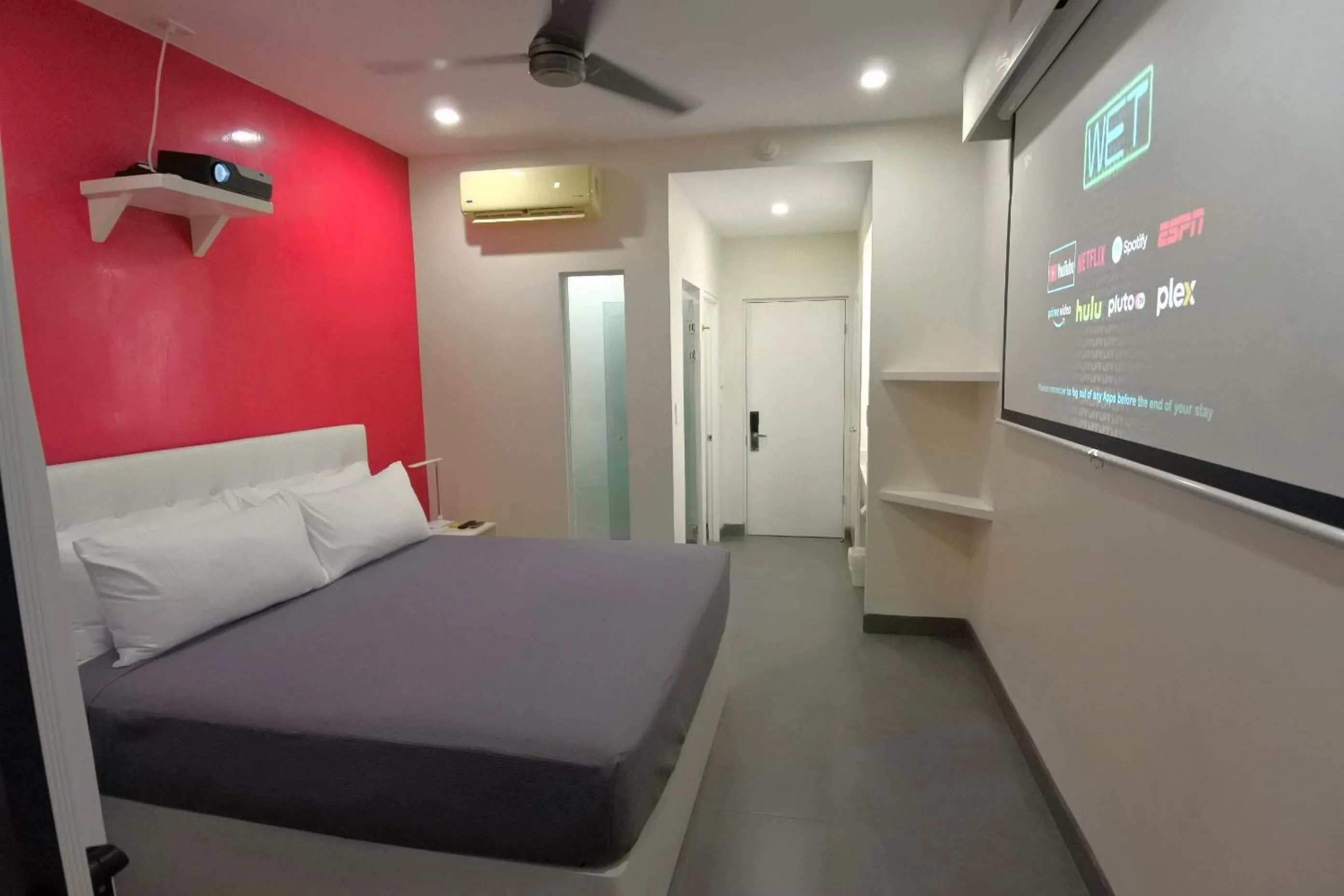 WET hotel - Adults Only