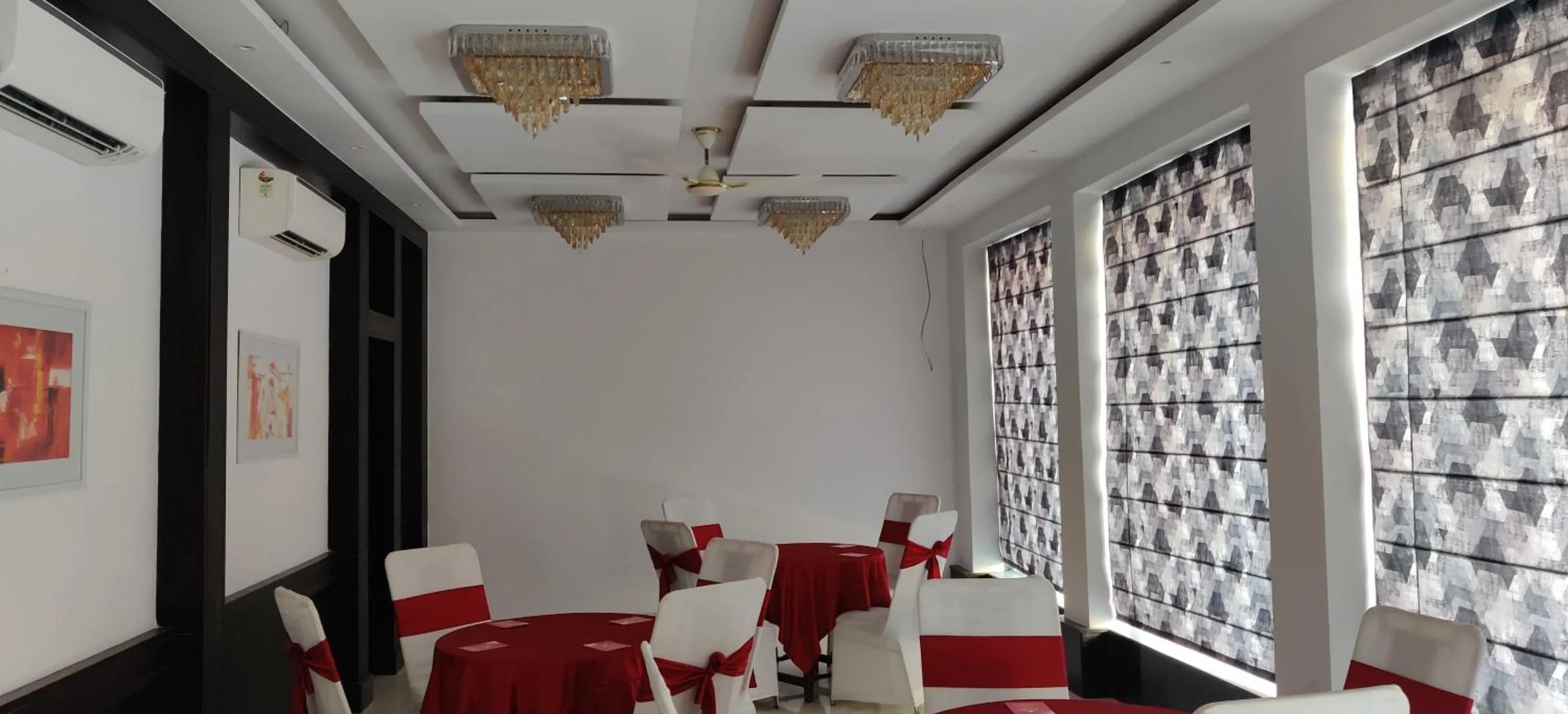 Meeting/conference room in Elora Lords Eco Inn , Lucknow