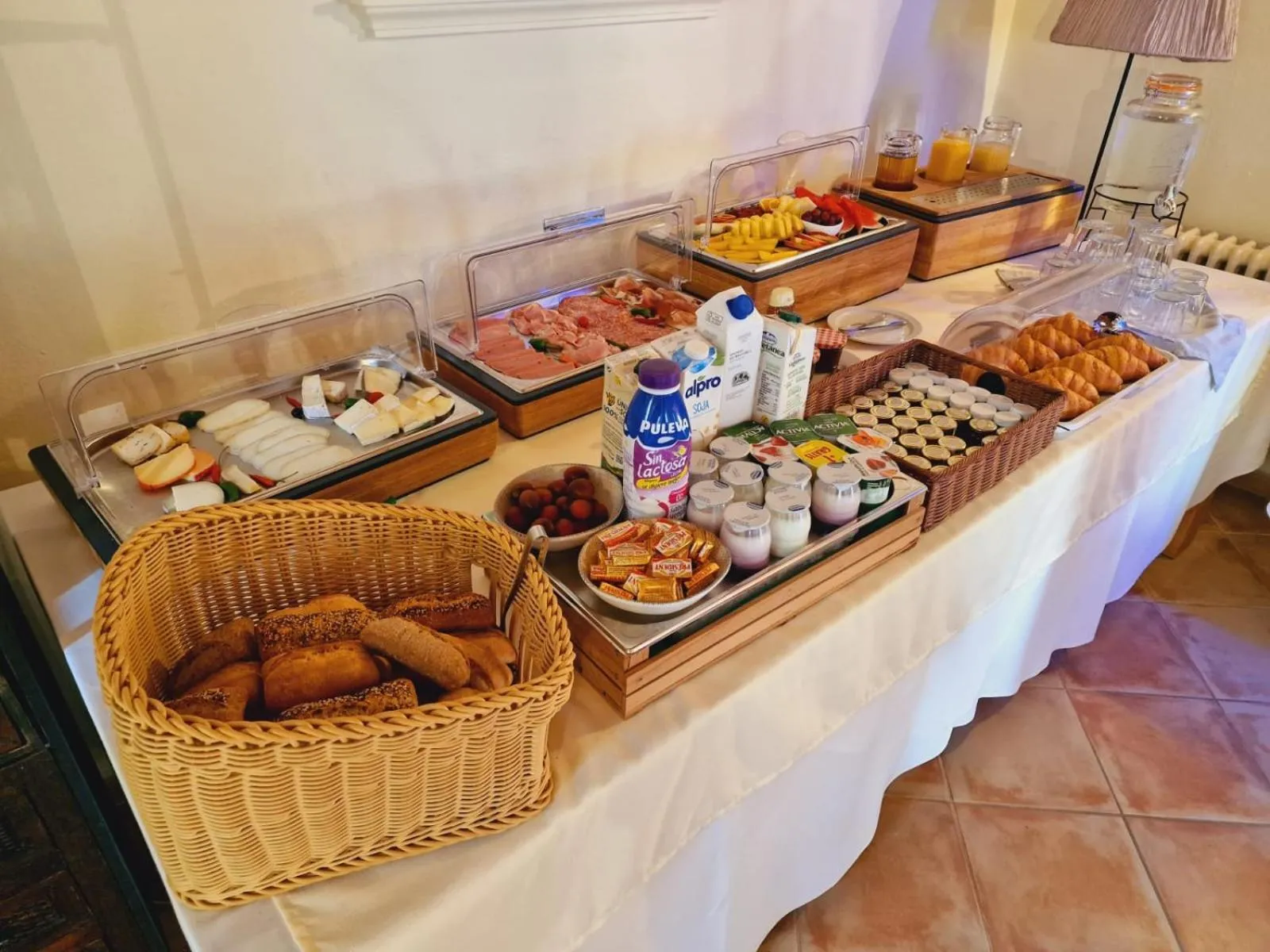 Breakfast in Hotel Rural Nou Dalt Muntanya