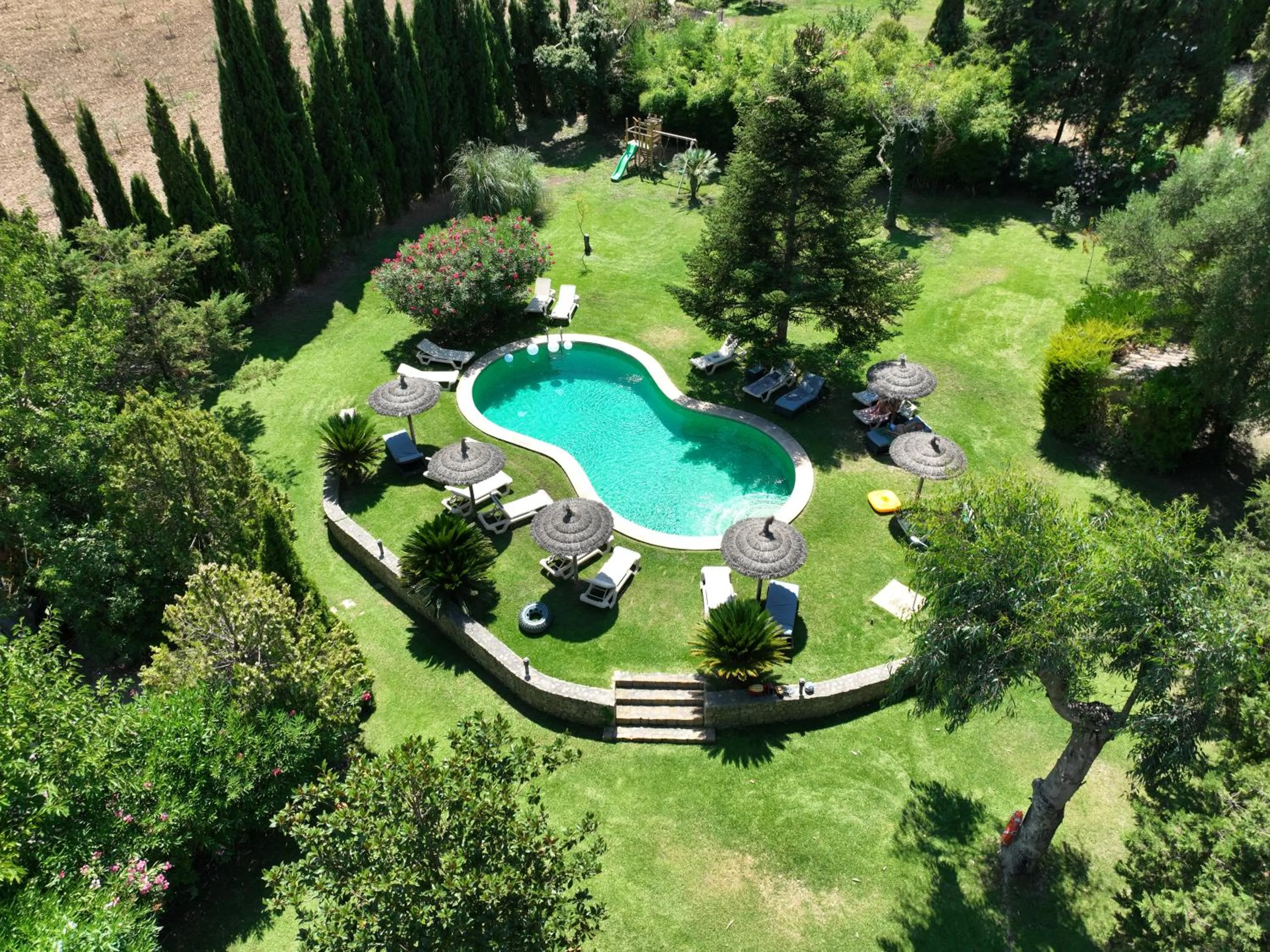 Garden in Hotel Rural Nou Dalt Muntanya