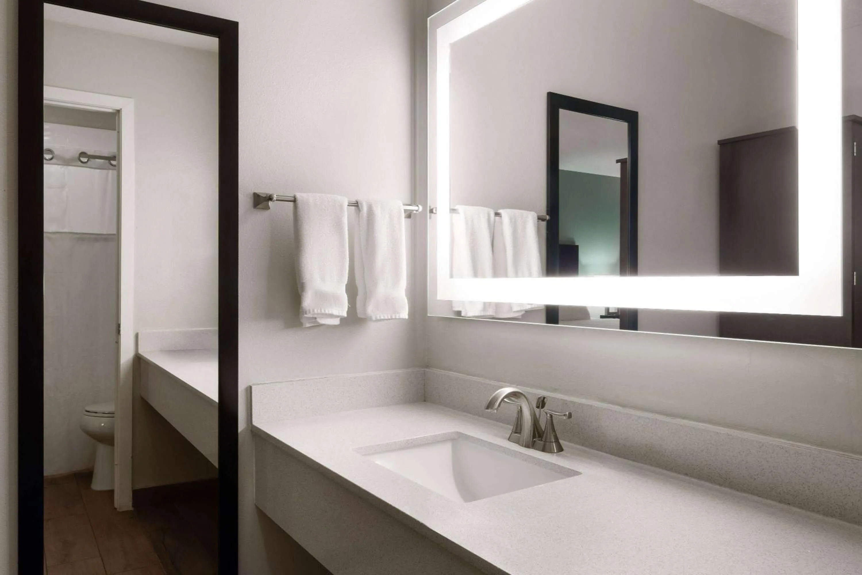 Bed in Wingate by Wyndham Cedar City