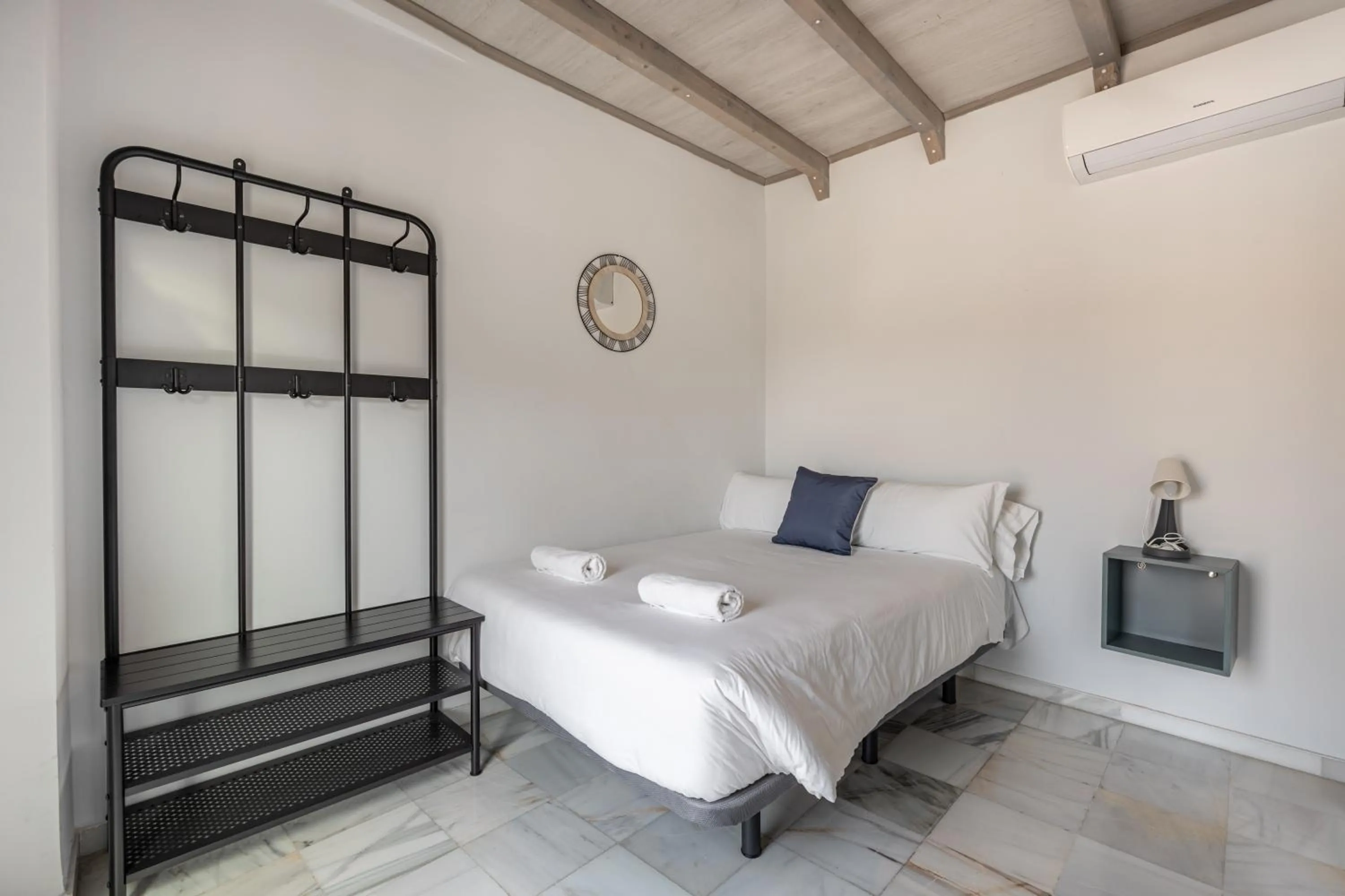 Bedroom, Bed in Apartamentos Realejo Granada Centro 3000