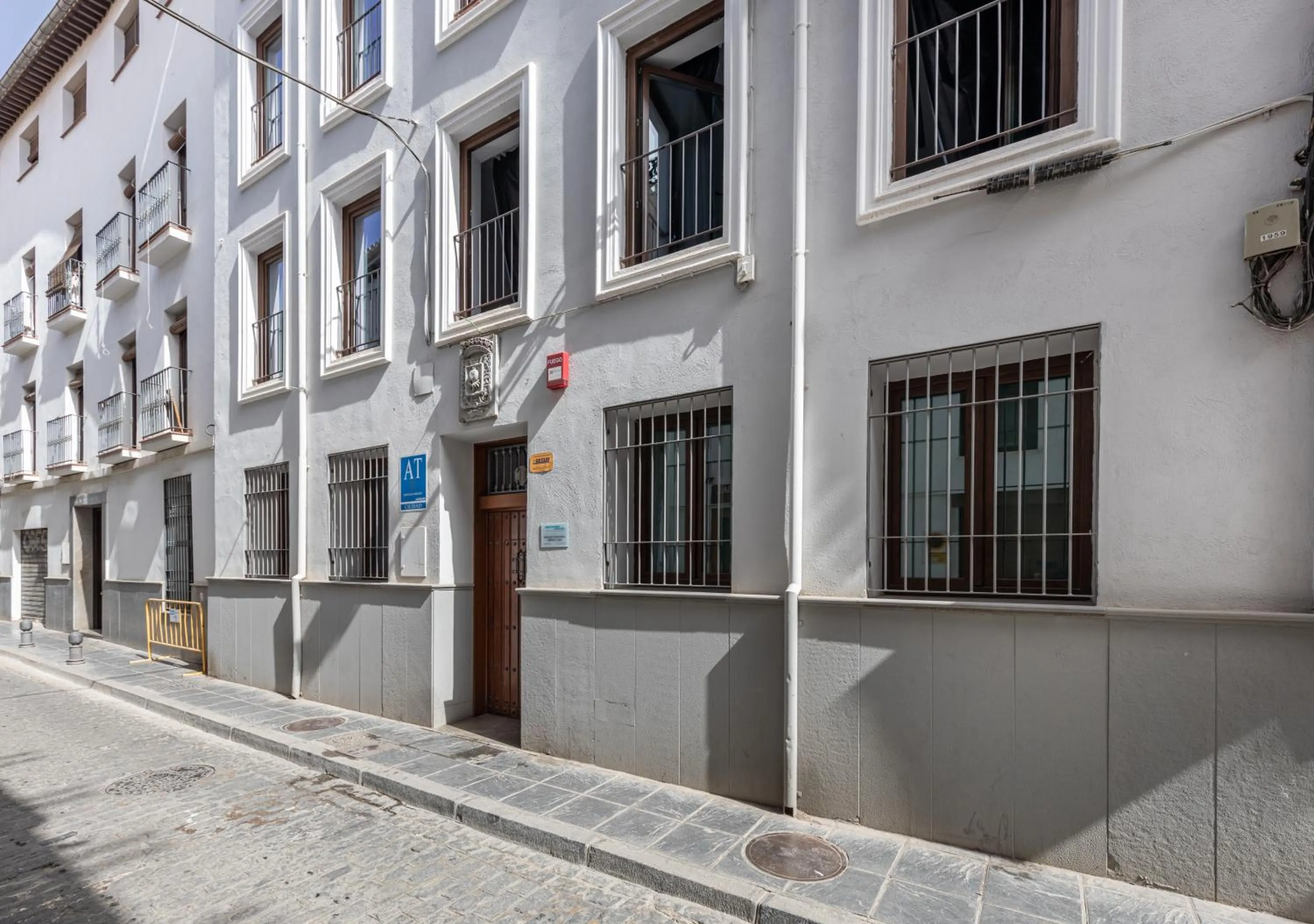 Property building in Apartamentos Realejo Granada Centro 3000