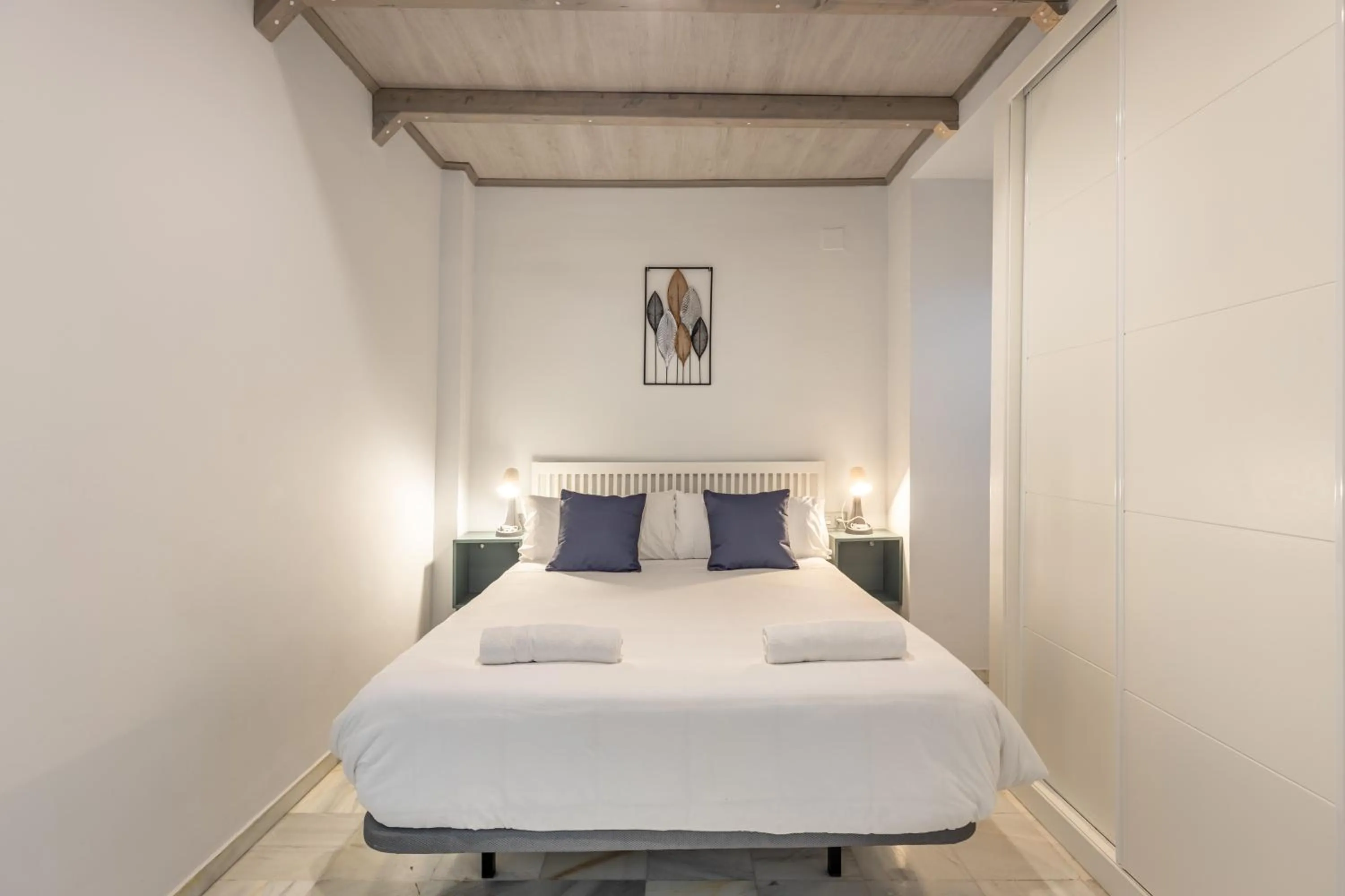 Bedroom, Bed in Apartamentos Realejo Granada Centro 3000