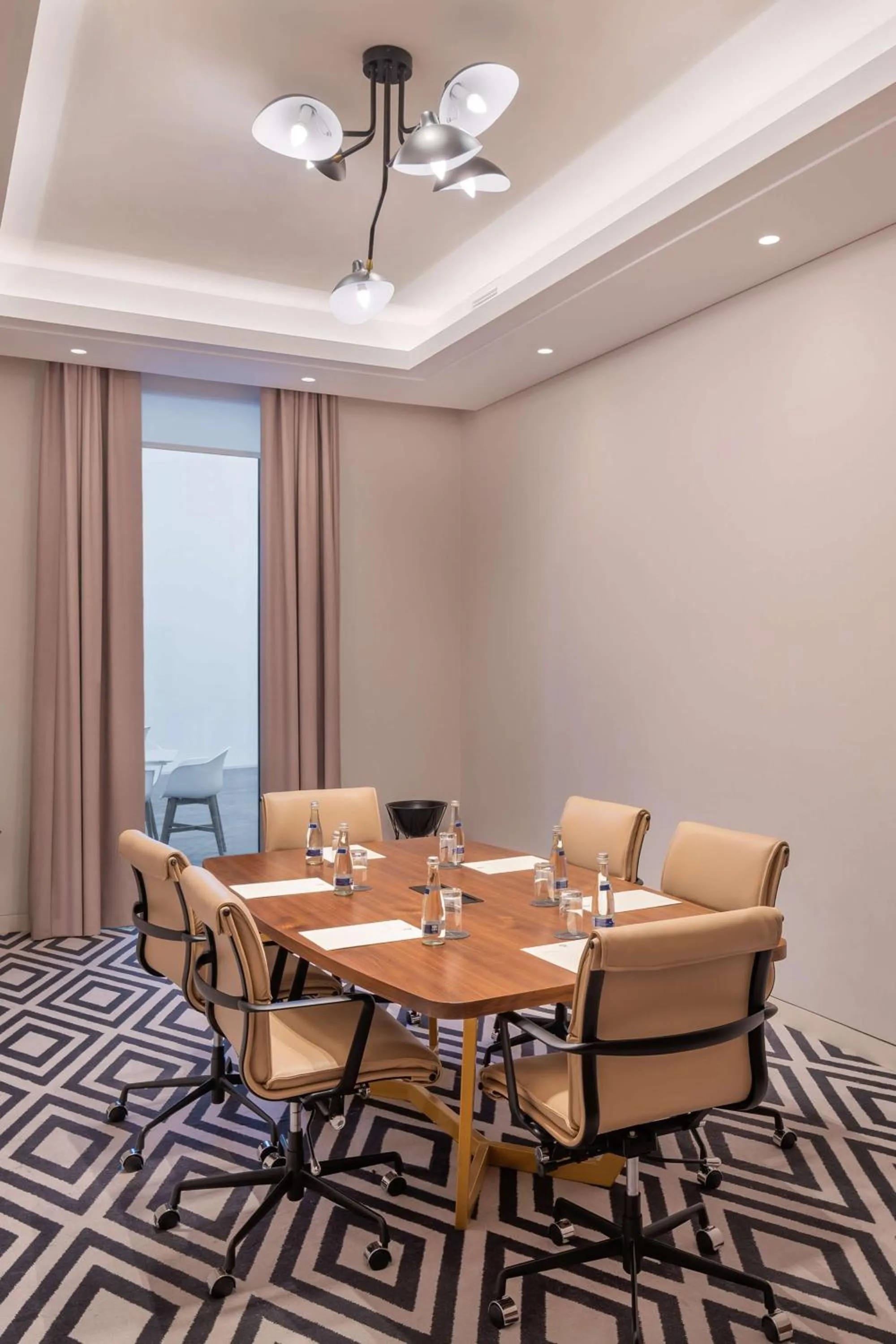 Meeting/conference room in The WB Abu Dhabi, Curio Collection By Hilton