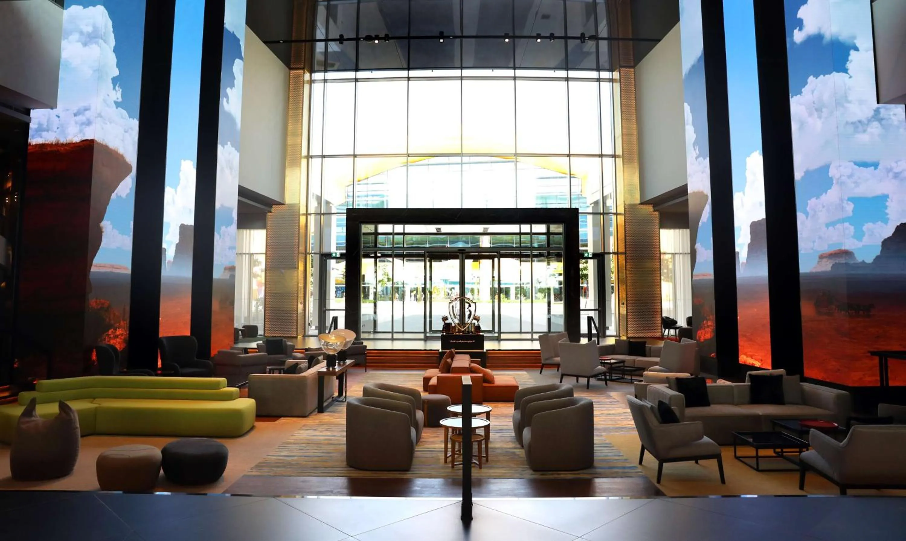 Lobby or reception in The WB Abu Dhabi, Curio Collection By Hilton
