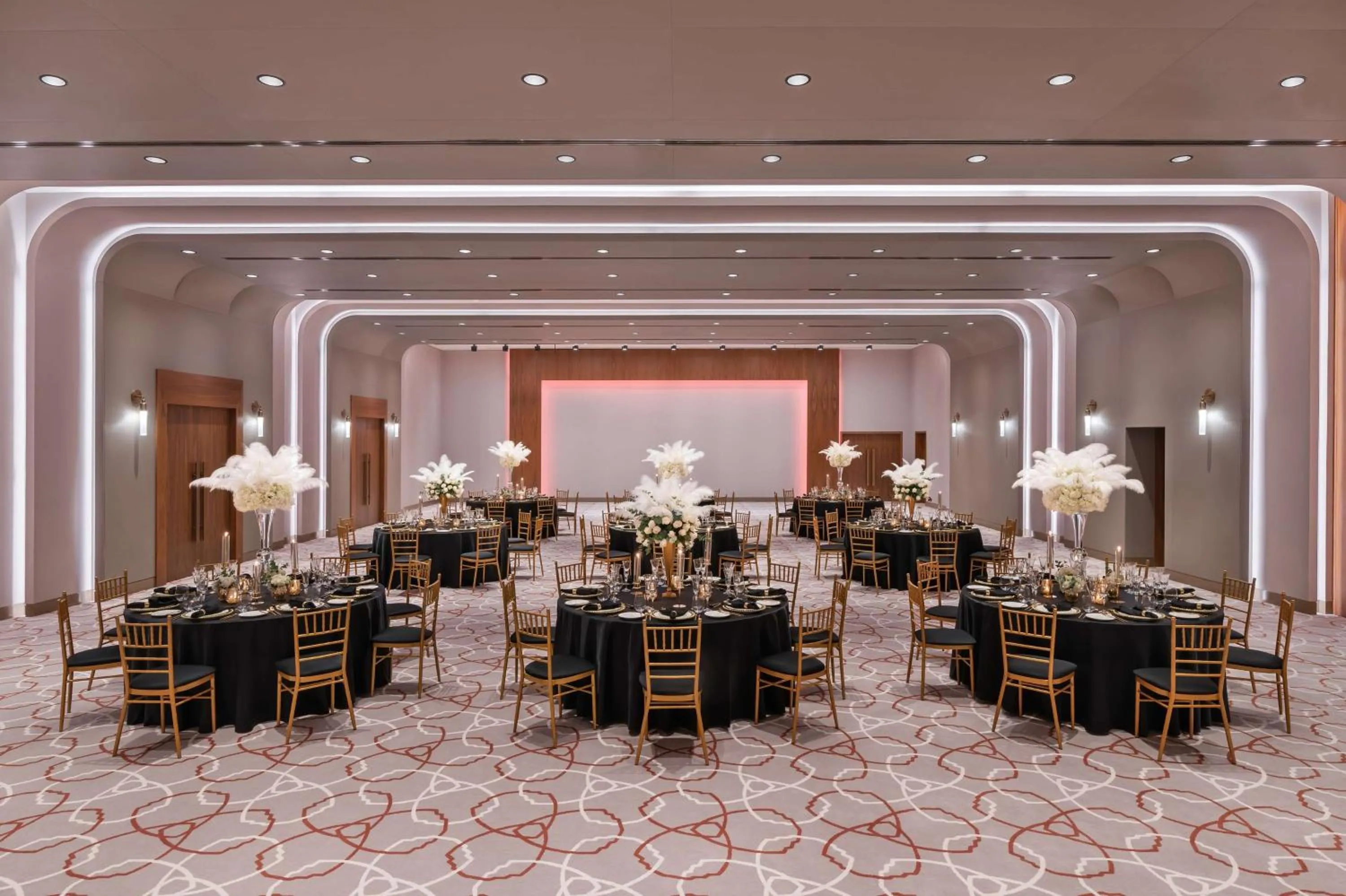 Meeting/conference room in The WB Abu Dhabi, Curio Collection By Hilton