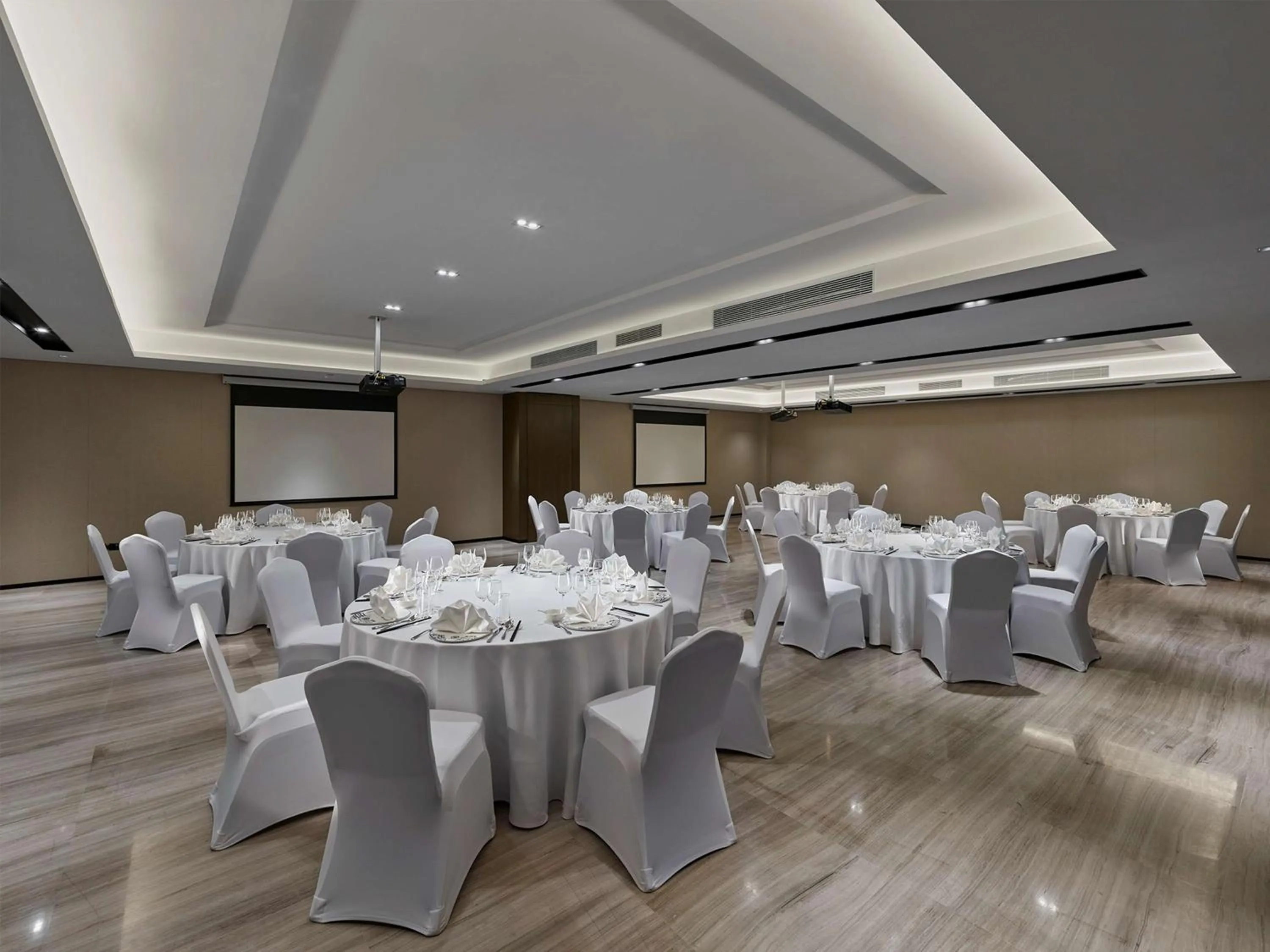 Meeting/conference room in Doubletree By Hilton Quzhou