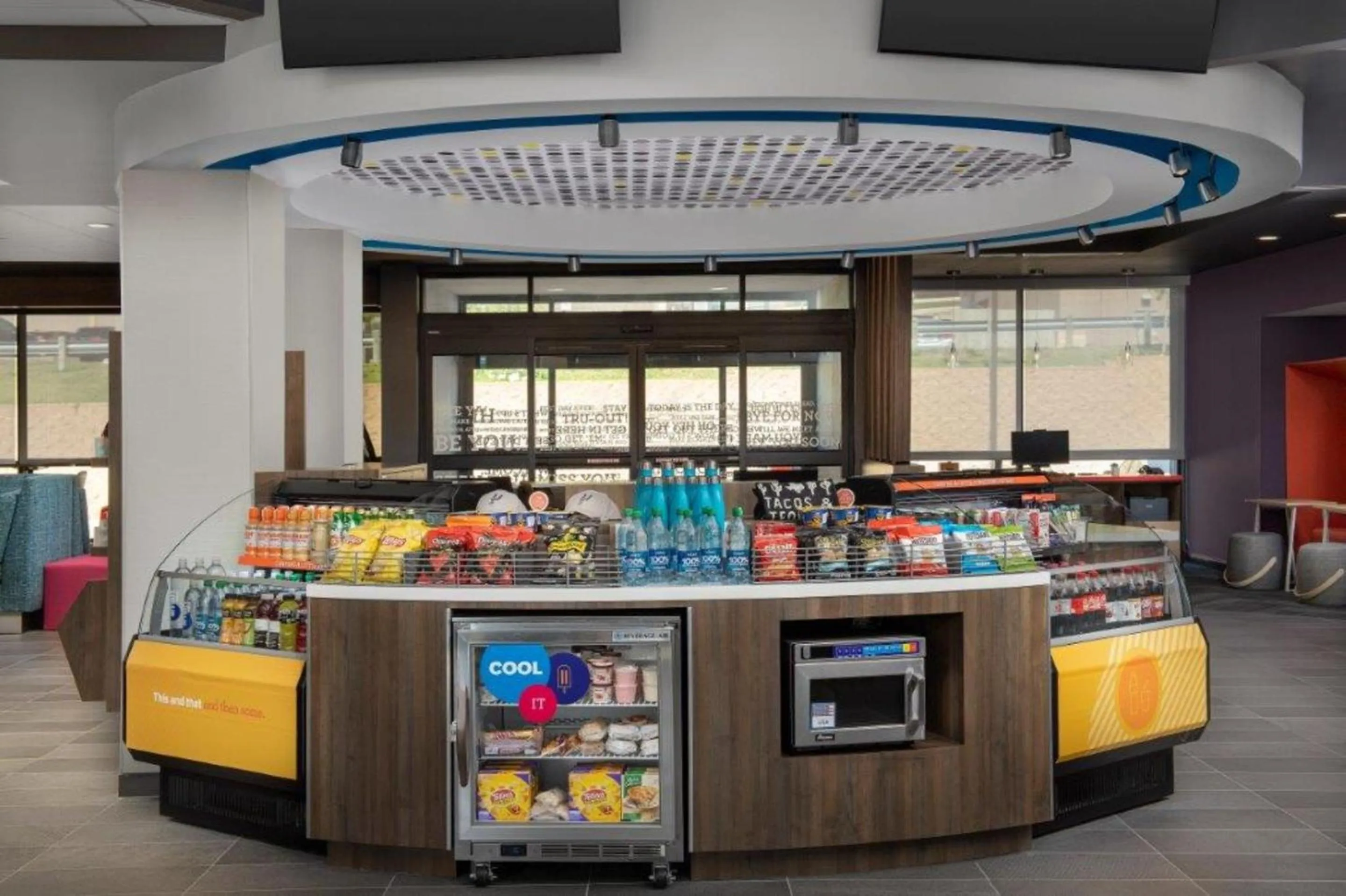 Supermarket/grocery shop in Tru By Hilton San Antonio North