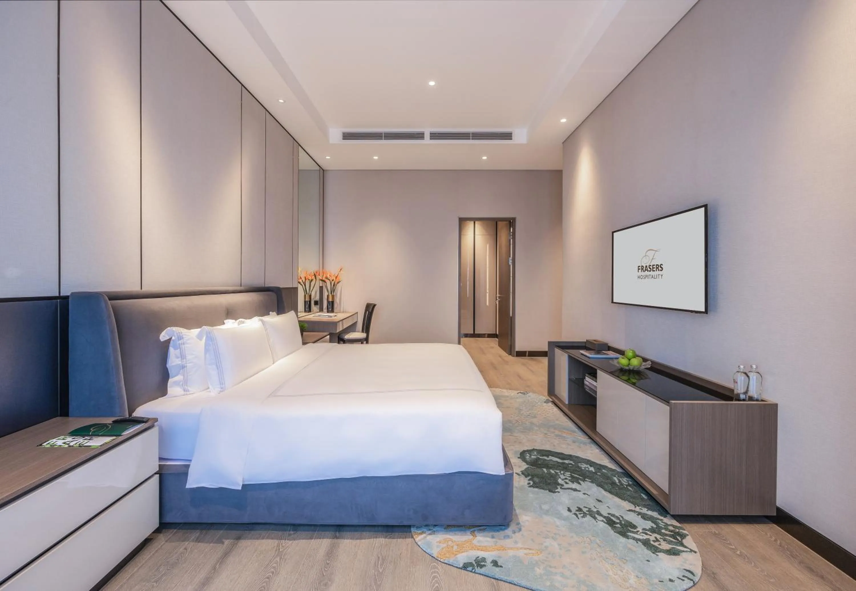 Bed in Fraser Residence Hanoi