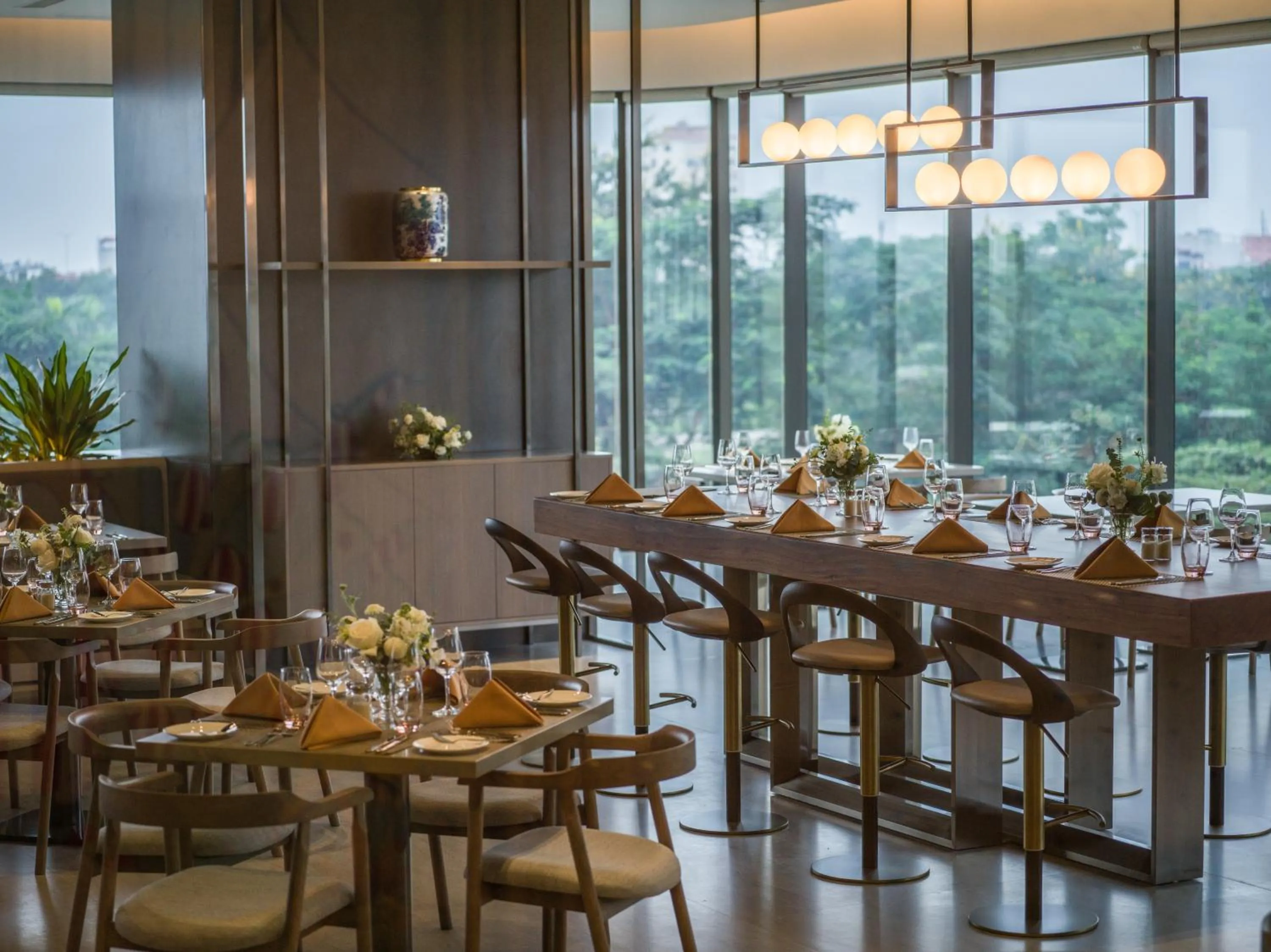 Restaurant/places to eat in Fraser Residence Hanoi