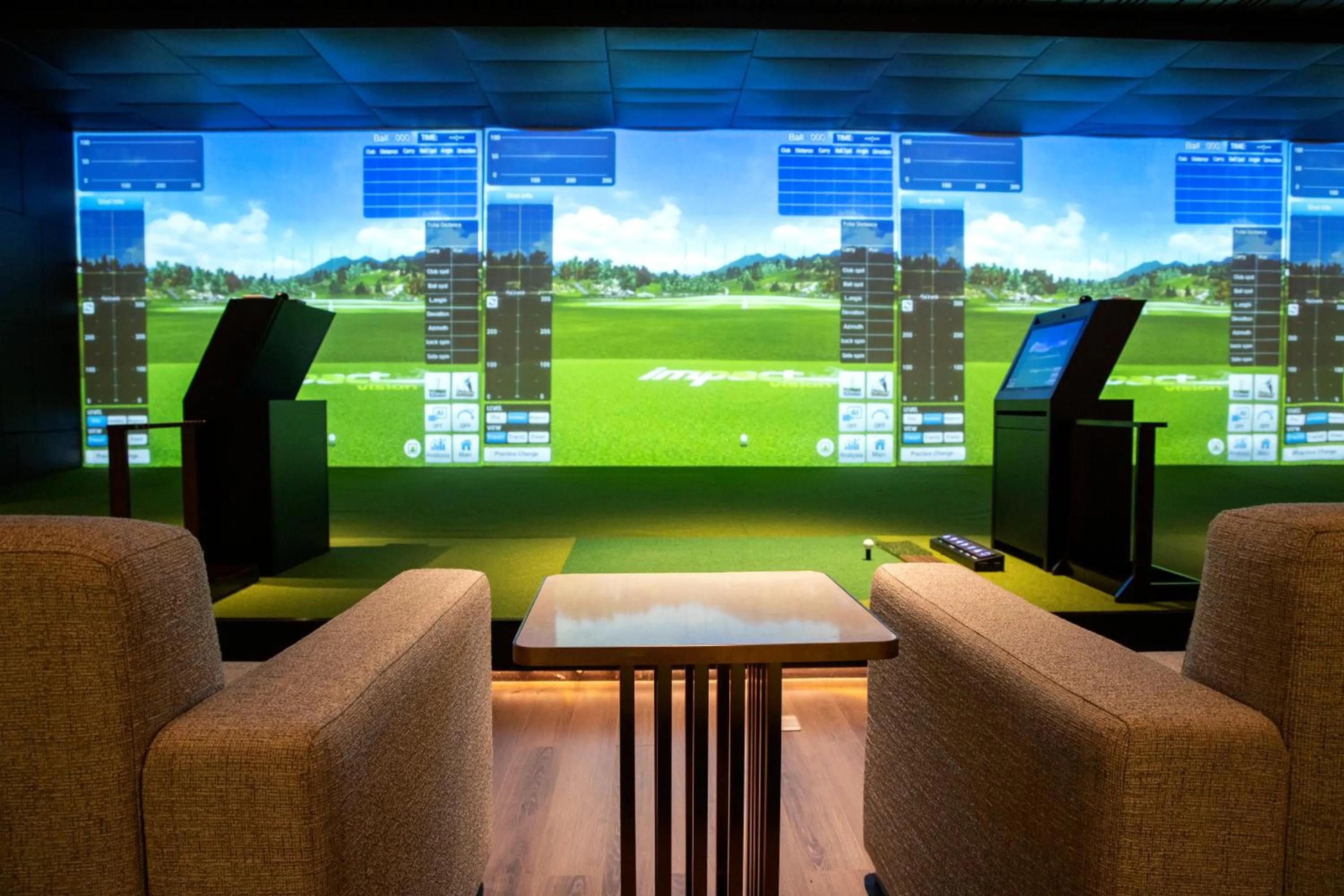 Golfcourse in Fraser Residence Hanoi