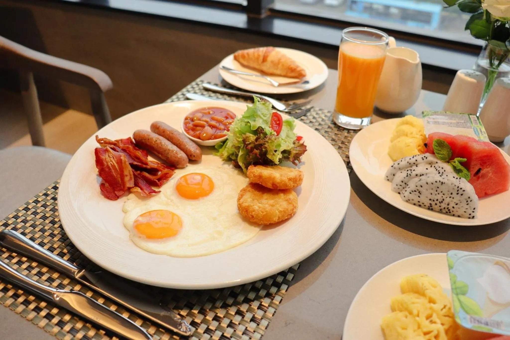 Breakfast in Fraser Residence Hanoi
