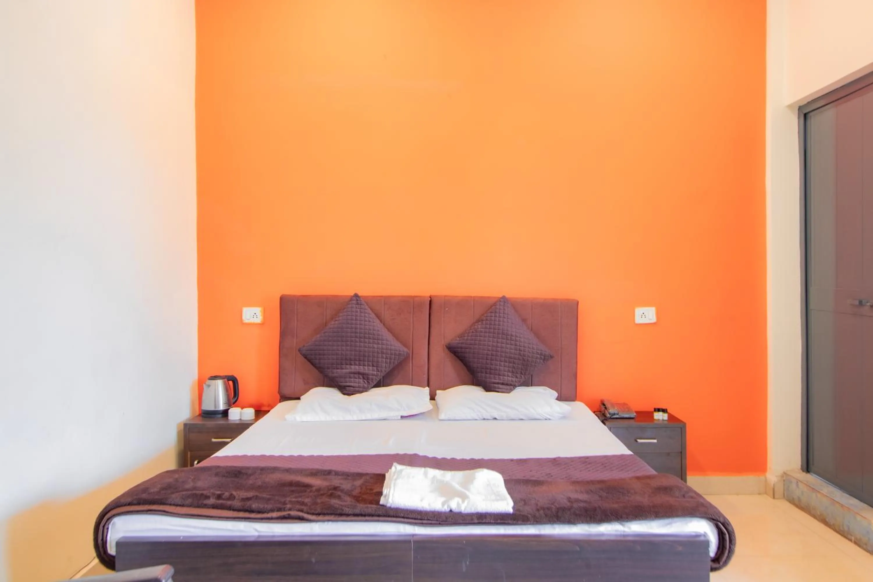 Bedroom, Bed in Hotel Ashirwad