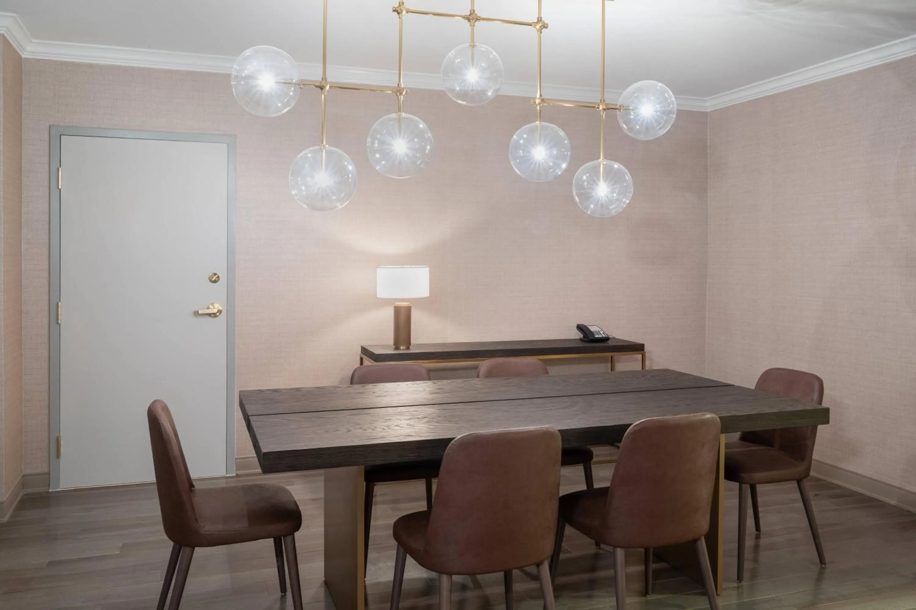 Photo of the whole room in Mystic Marriott Hotel and Spa