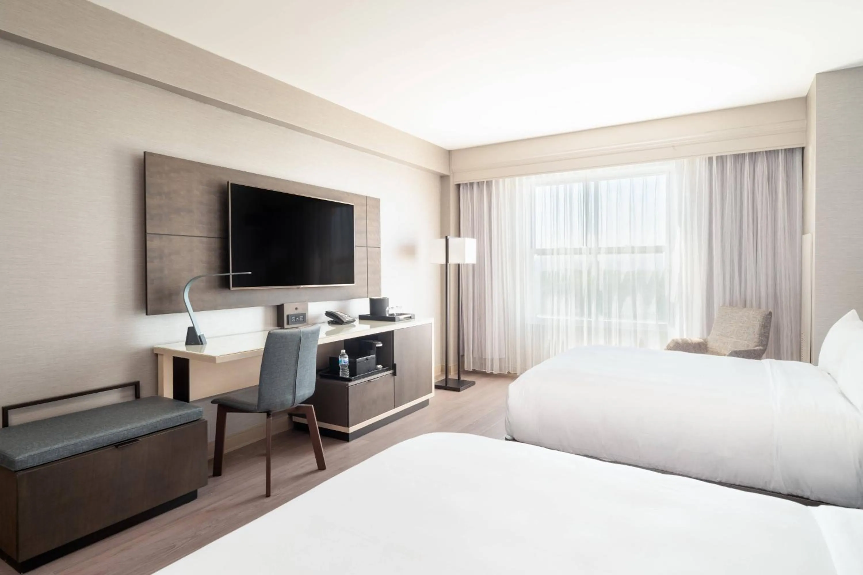 Photo of the whole room, Bed in Mystic Marriott Hotel and Spa