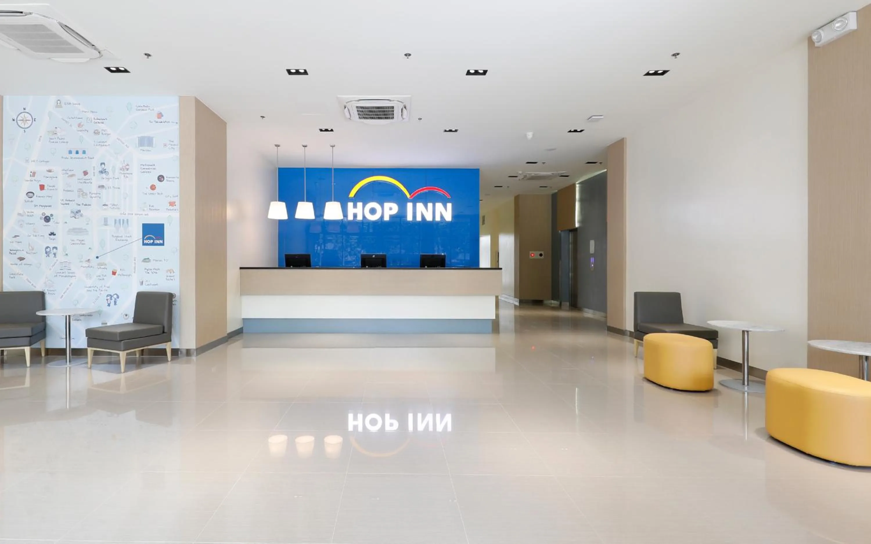 Lobby or reception in Hop Inn Ortigas Center Manila