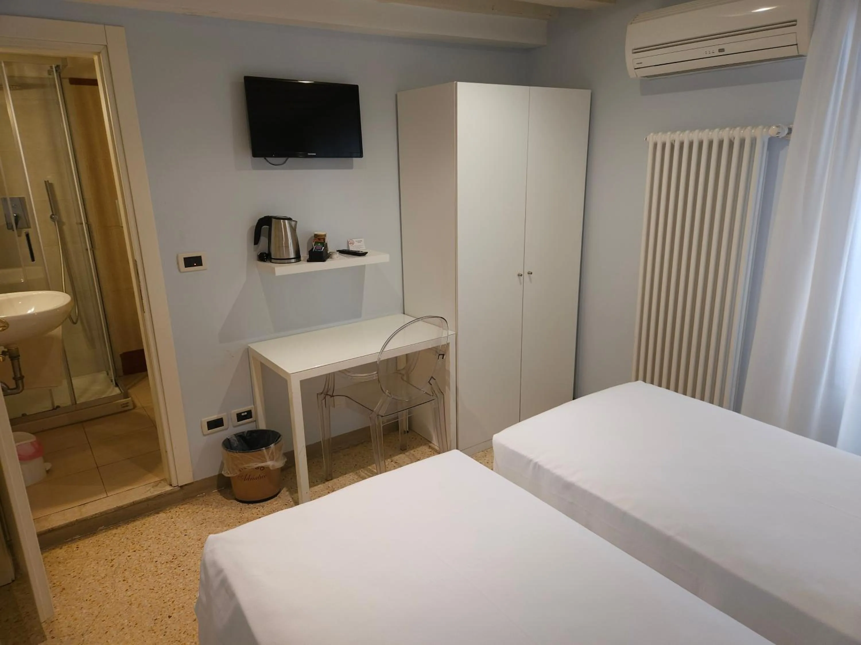 Bedroom, Bed in Hotel Adriatico