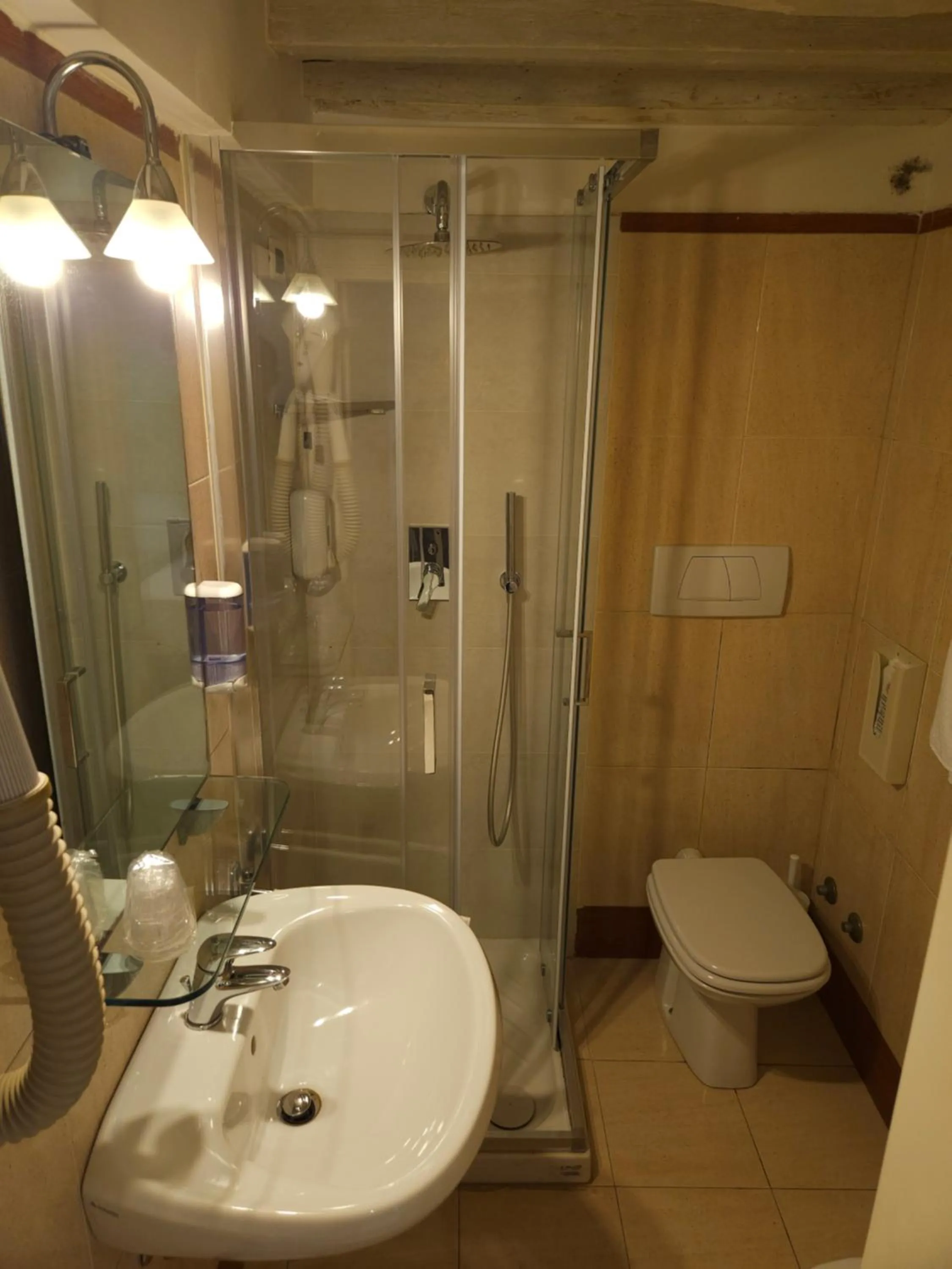 Shower in Hotel Adriatico