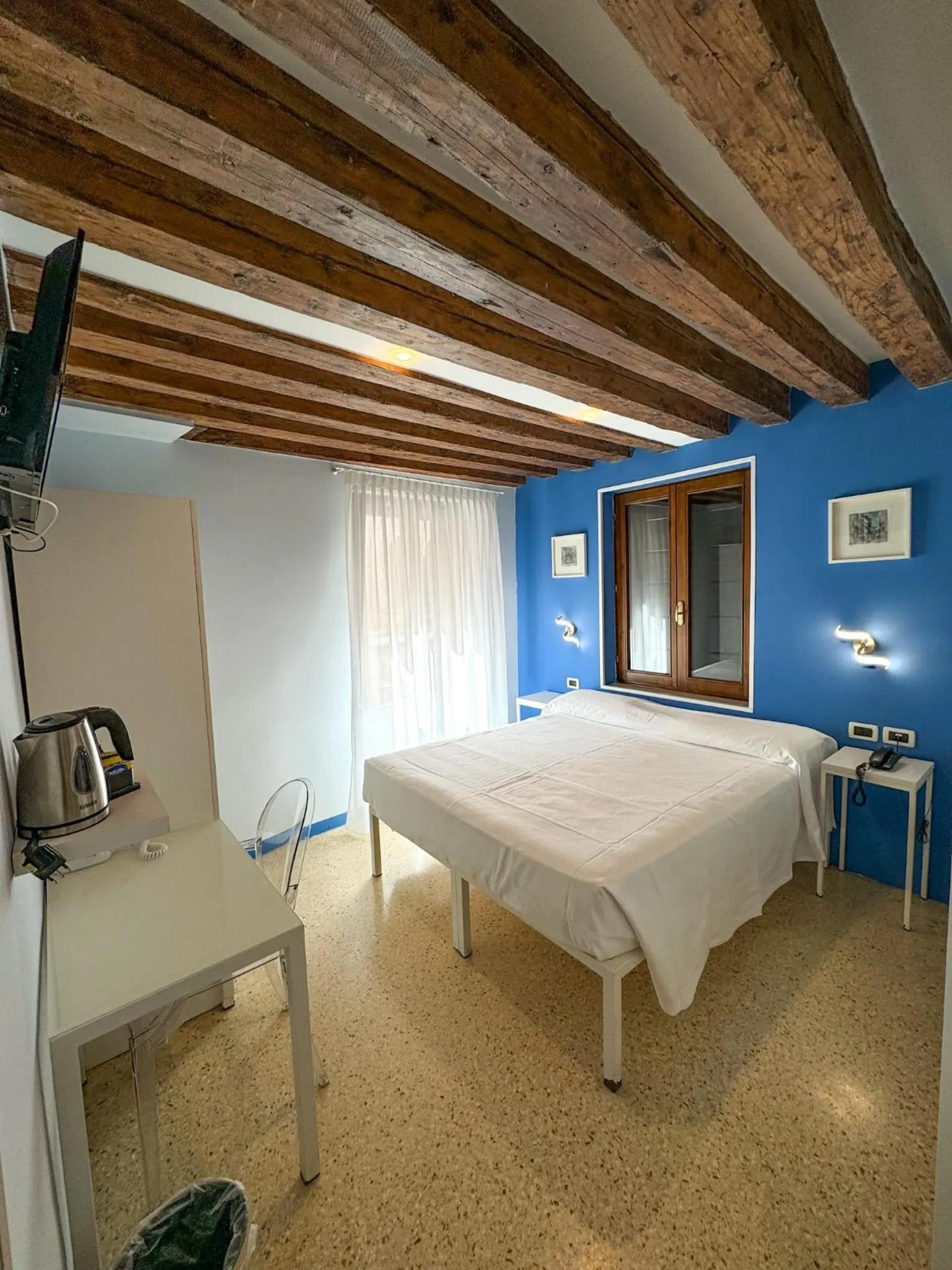 Bed in Hotel Adriatico