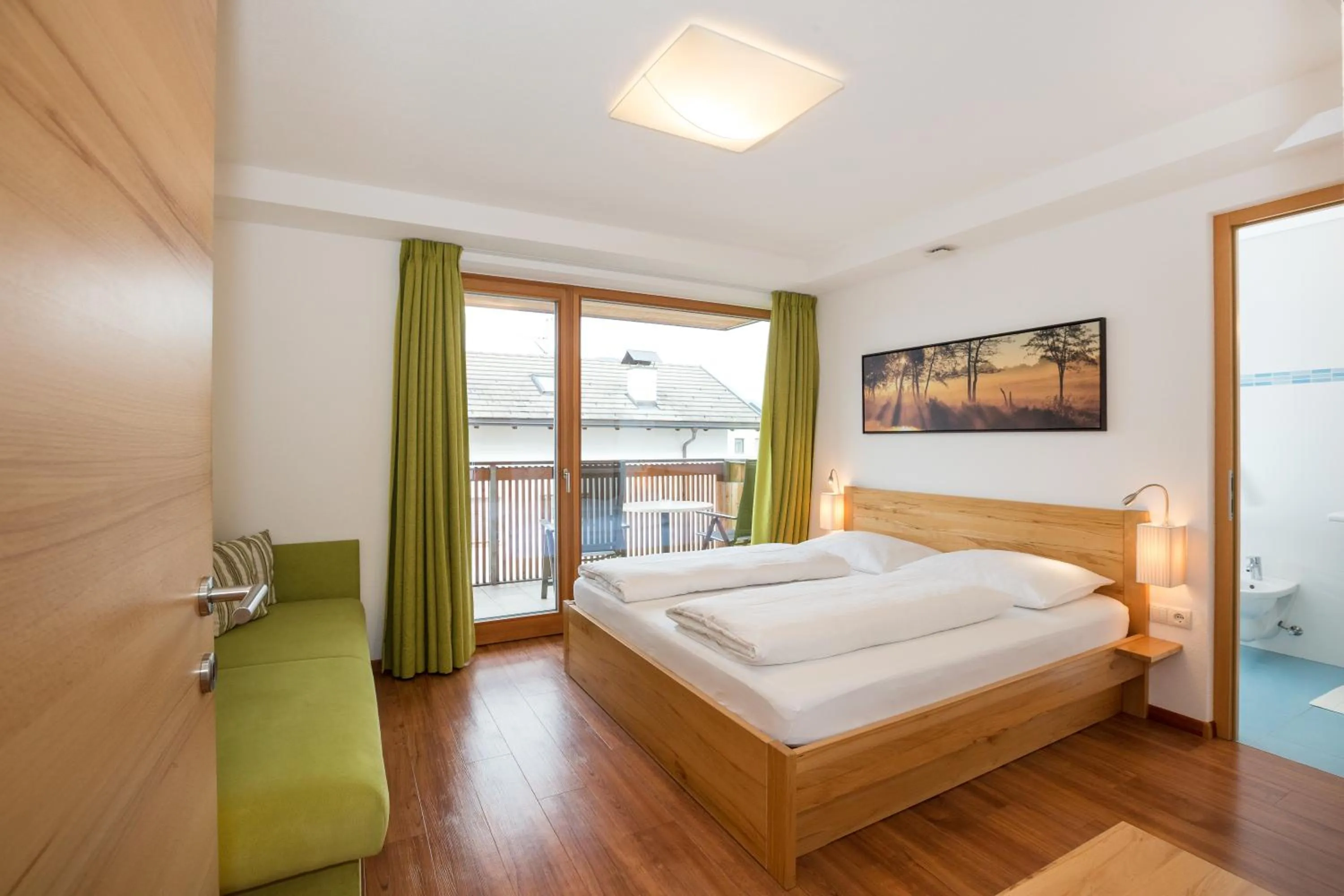 Photo of the whole room, Bed in Residence Aichner